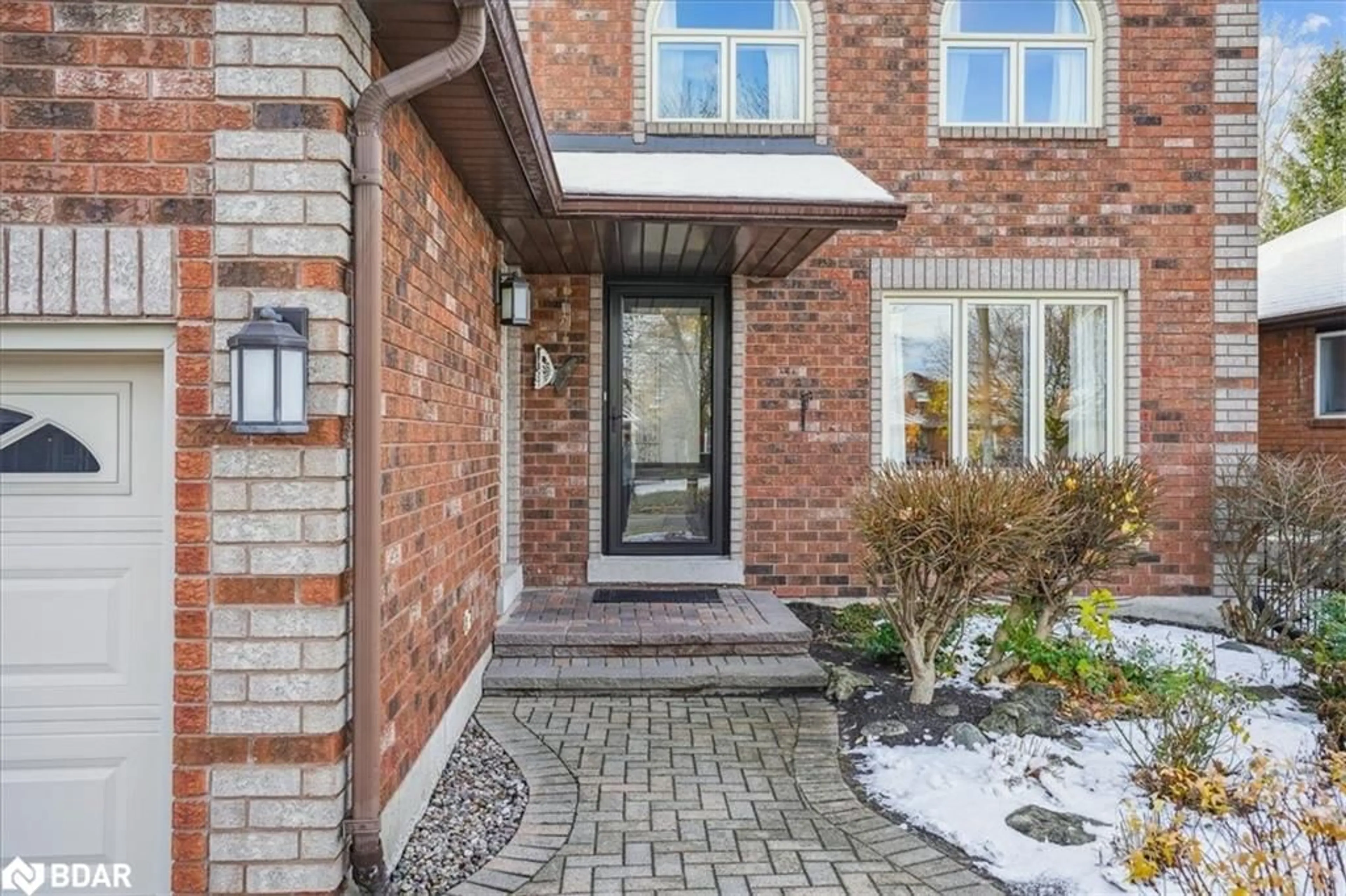 Home with brick exterior material for 69 Irwin Dr, Barrie Ontario L4N 7A7