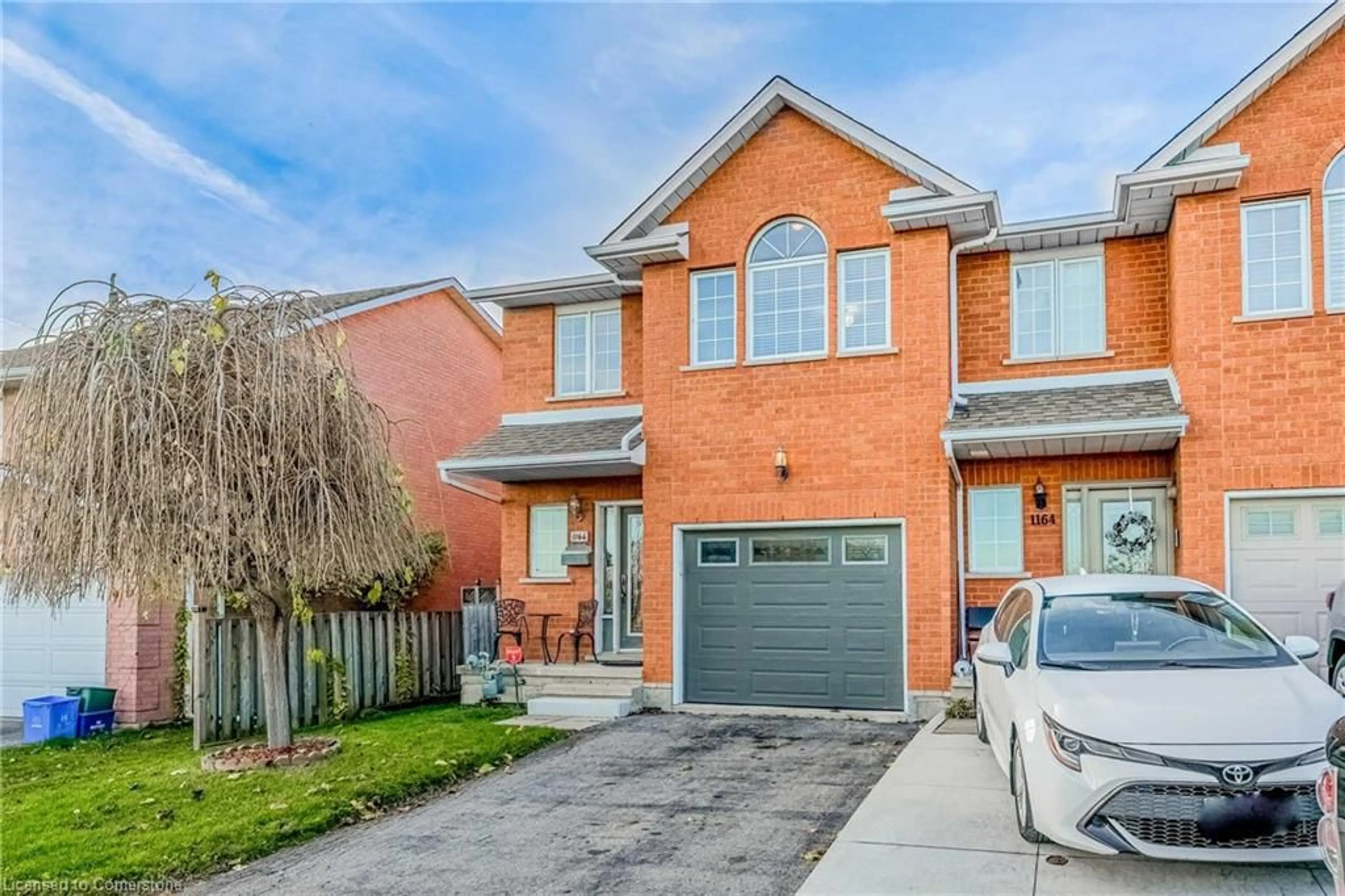 Home with brick exterior material for 1166 Upper Wentworth St, Hamilton Ontario L9A 5G2