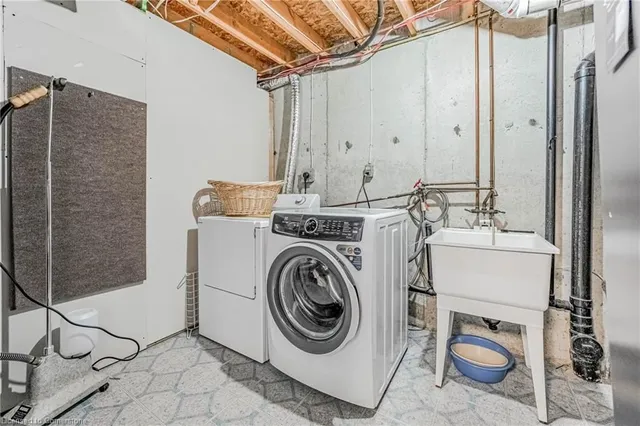 Additional image 6 of 1166 Upper Wentworth St