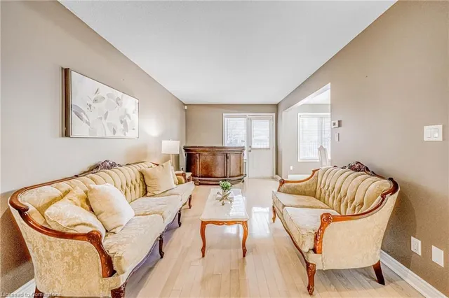 Additional image 30 of 1166 Upper Wentworth St