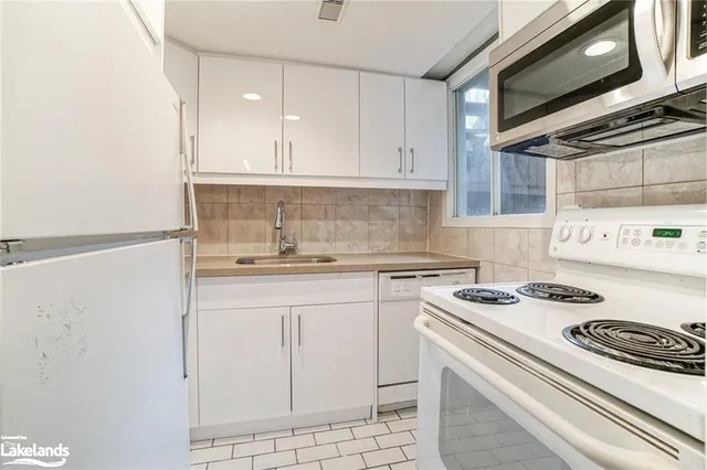 Additional property image - 214 Gerrard St