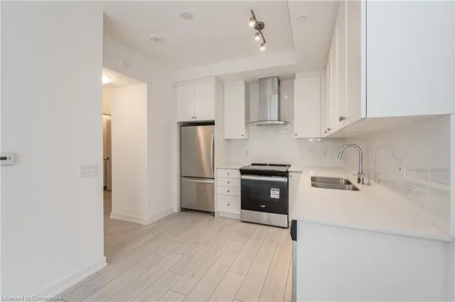 Additional property image - 55 Duke St Unit 306