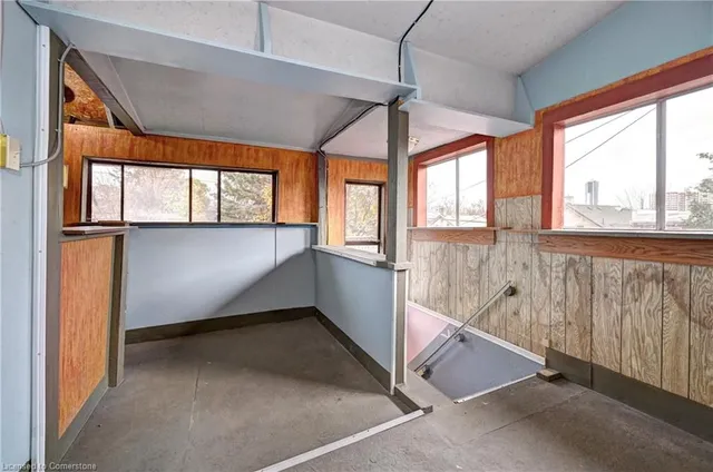 Additional property image - 362 Duke St