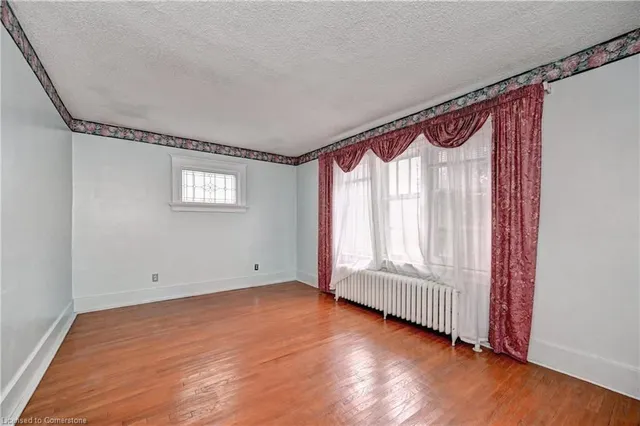 Additional property image - 362 Duke St