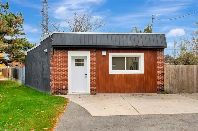 Additional property image - 306 Paling Ave