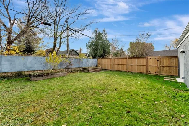 Additional property image - 306 Paling Ave