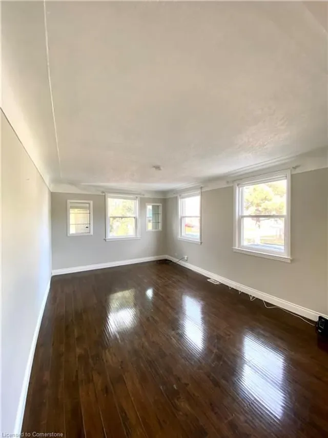 Additional property image - 306 Paling Ave
