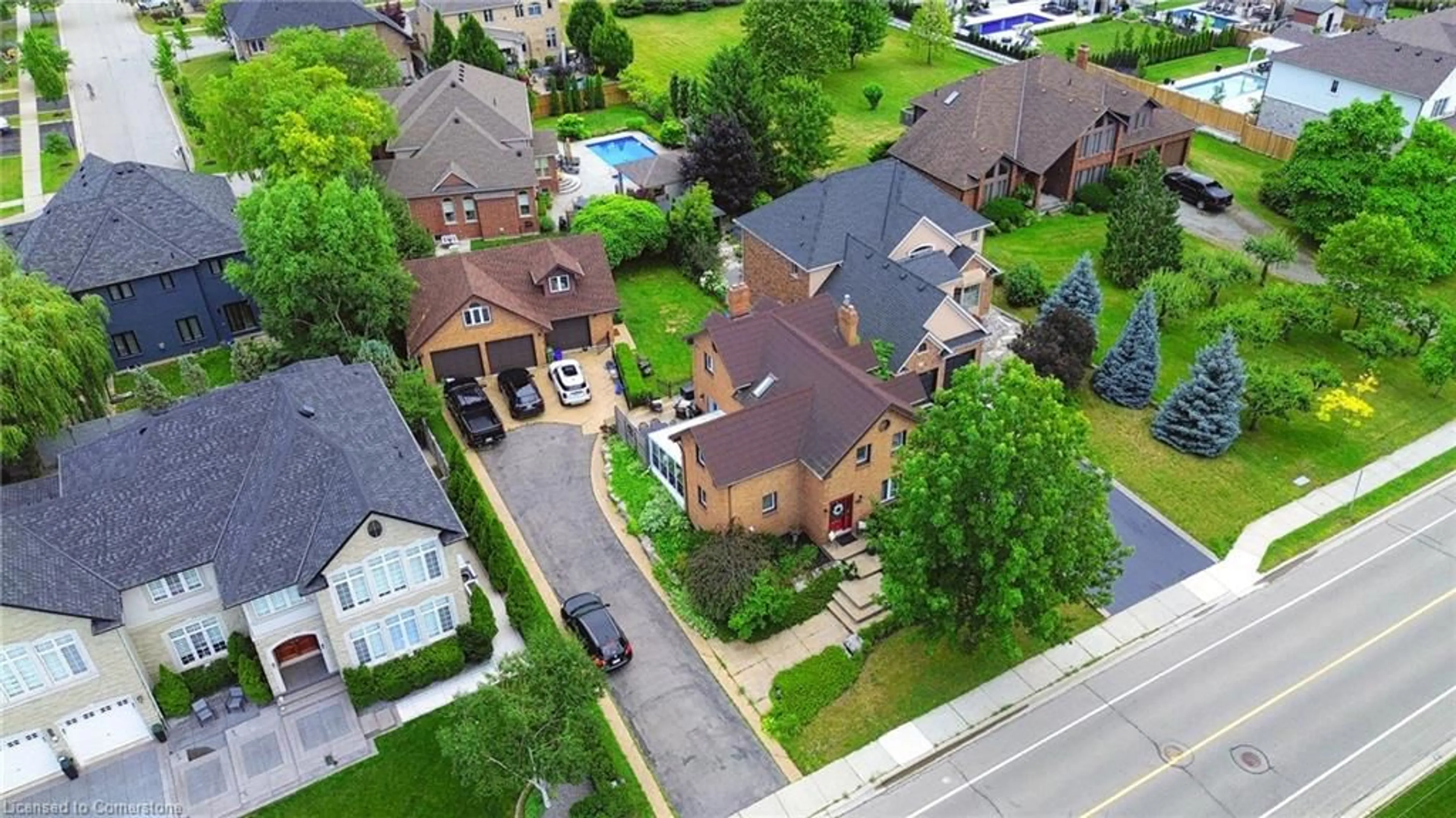 Frontside or backside of a home, the street view for 580 Fifty Rd, Stoney Creek Ontario L8E 5T5