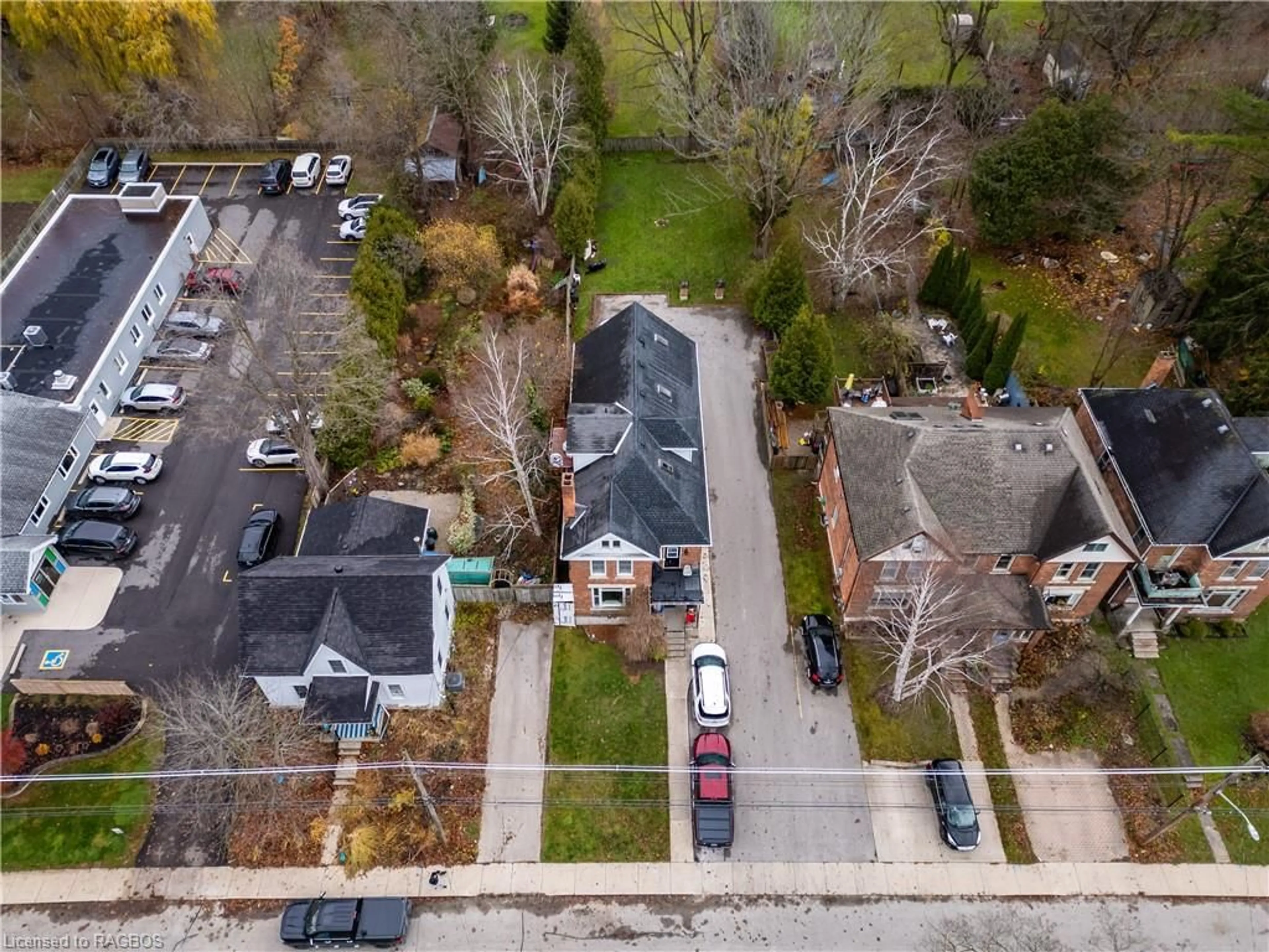 Frontside or backside of a home, the street view for 745 4th Avenue East Ave, Owen Sound Ontario N4K 2N5