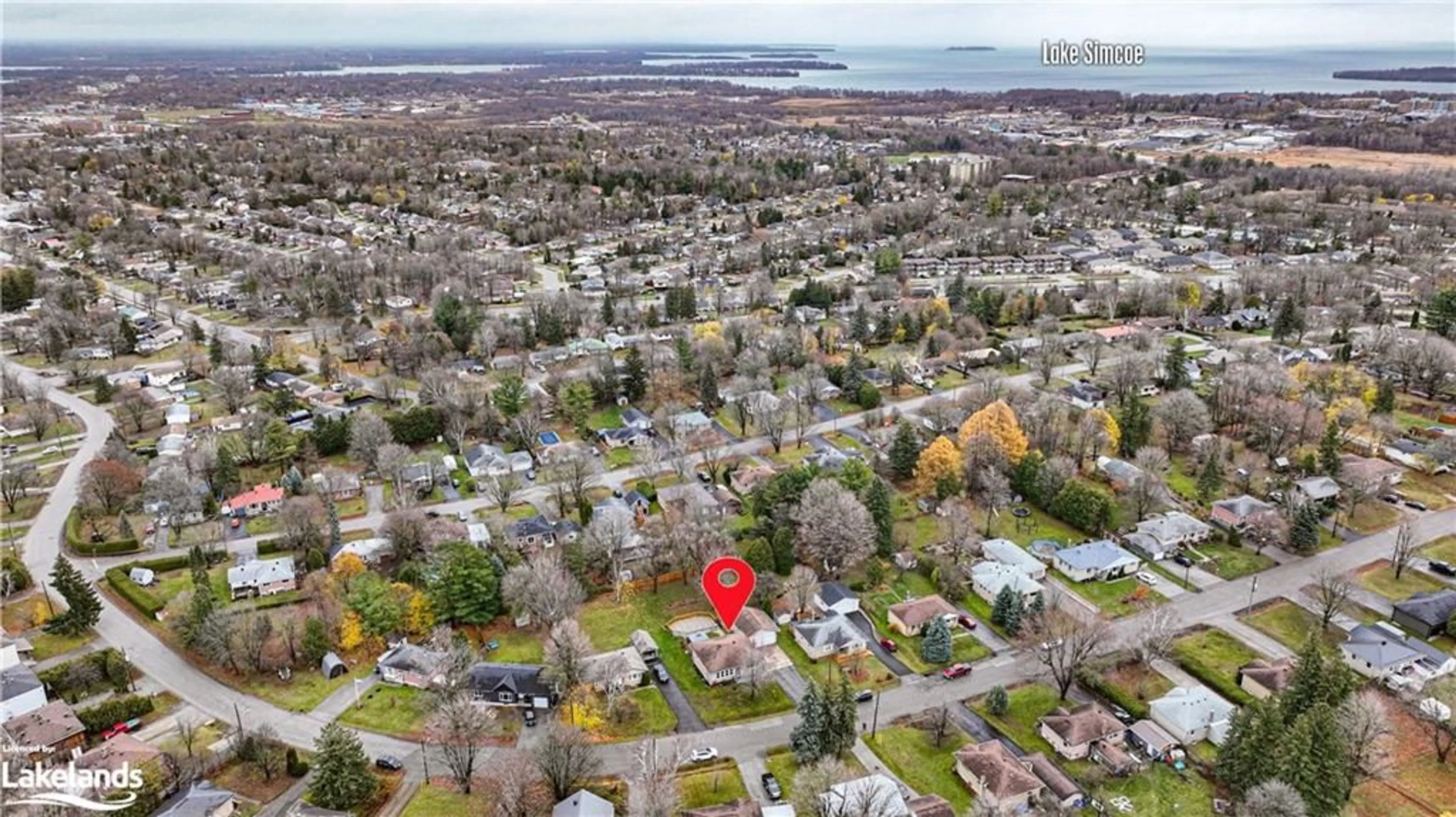 A pic from exterior of the house or condo, the street view for 6 Esther Anne Dr, Orillia Ontario L3V 3G9