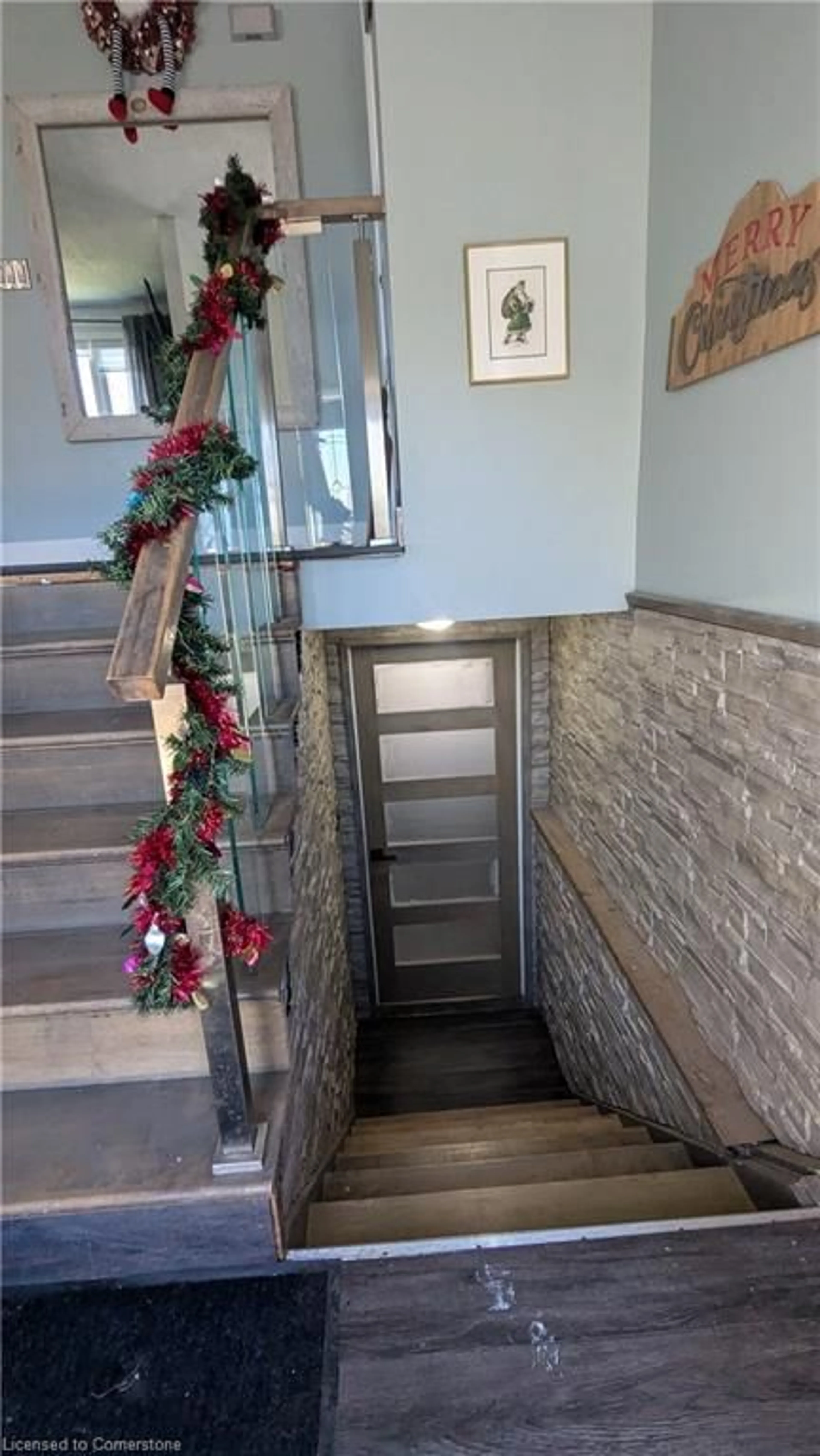 Stairs for 4545 Carriage Rd, Beamsville Ontario L0R 1B5