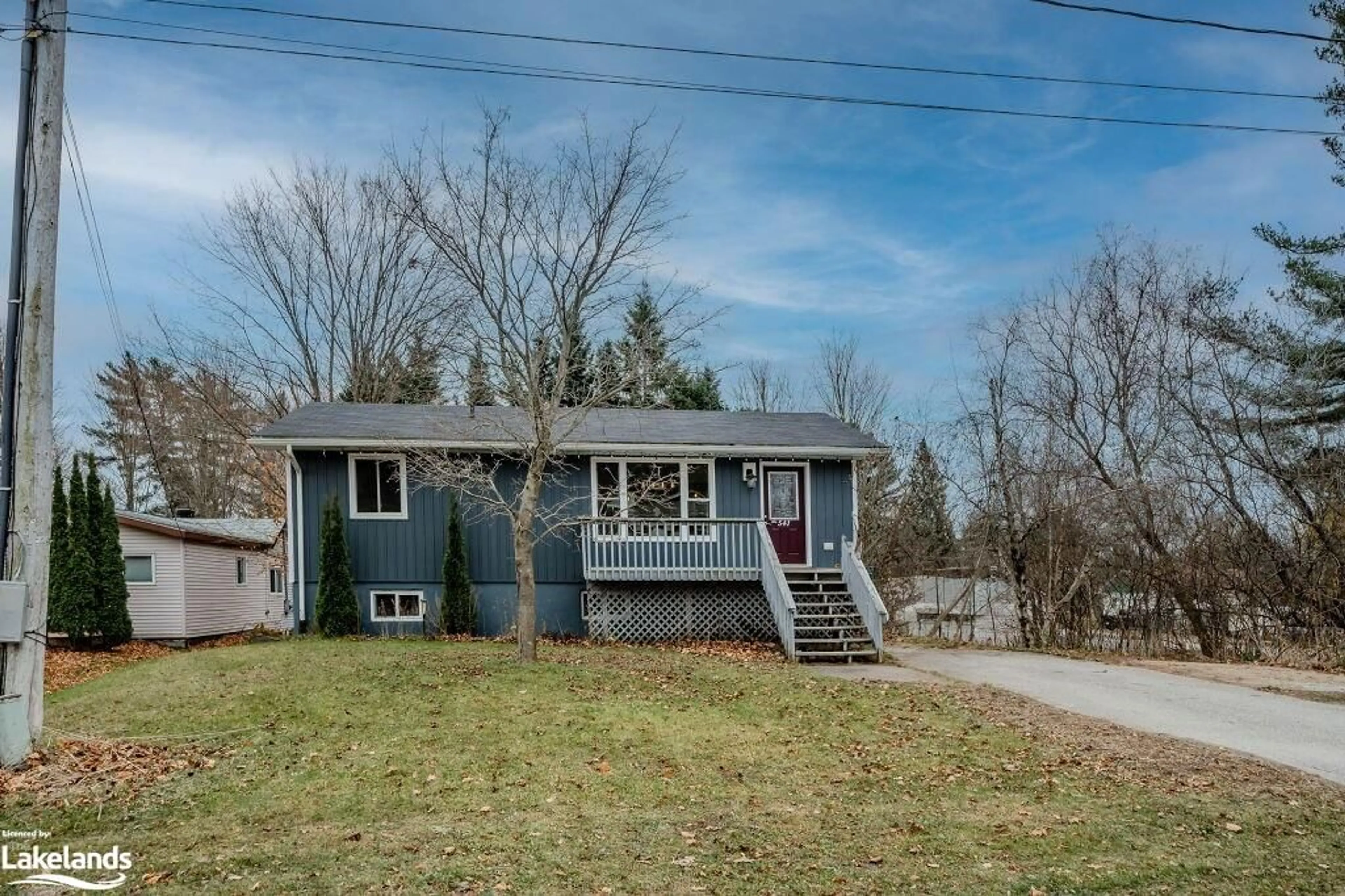 Frontside or backside of a home, cottage for 541 David St, Gravenhurst Ontario P1P 1M1