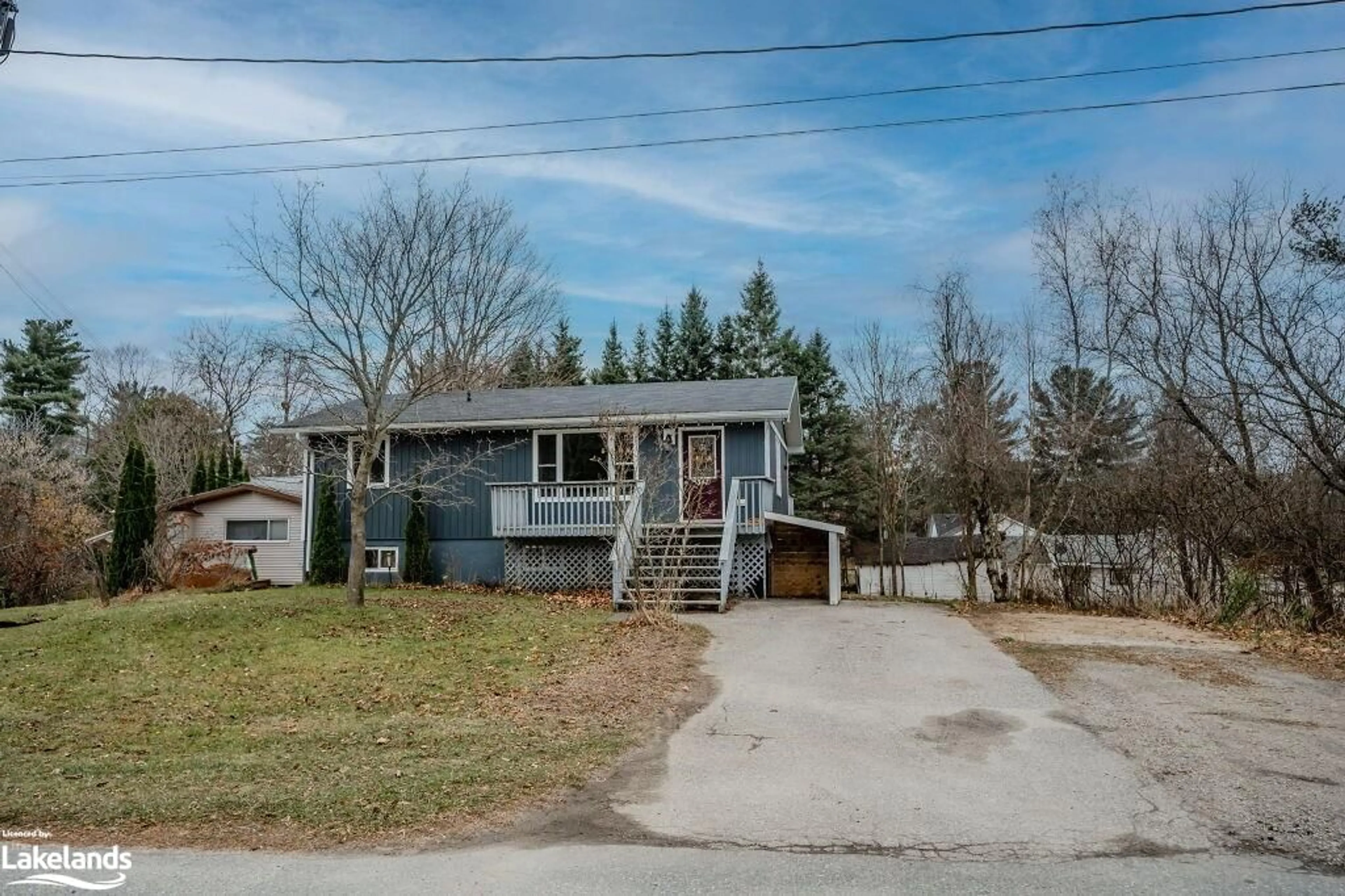 Frontside or backside of a home, cottage for 541 David St, Gravenhurst Ontario P1P 1M1