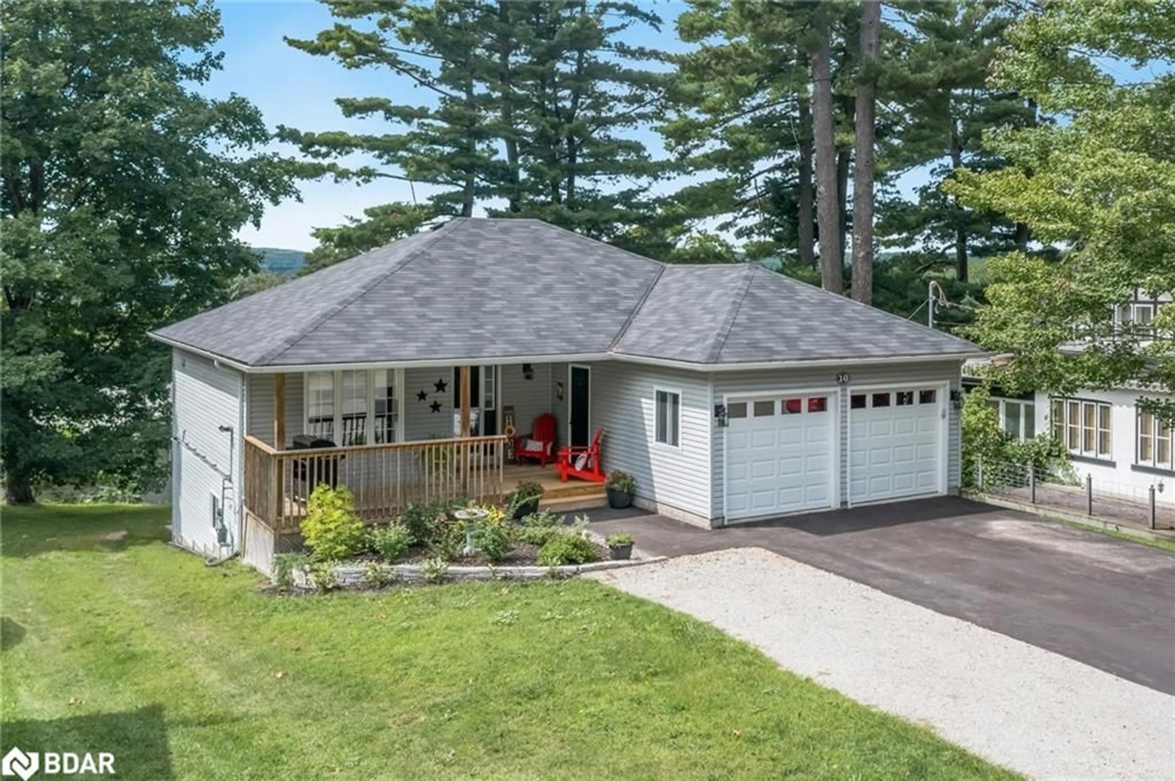 Frontside or backside of a home, cottage for 10 Clarence Ave, Penetanguishene Ontario L9M 1A9