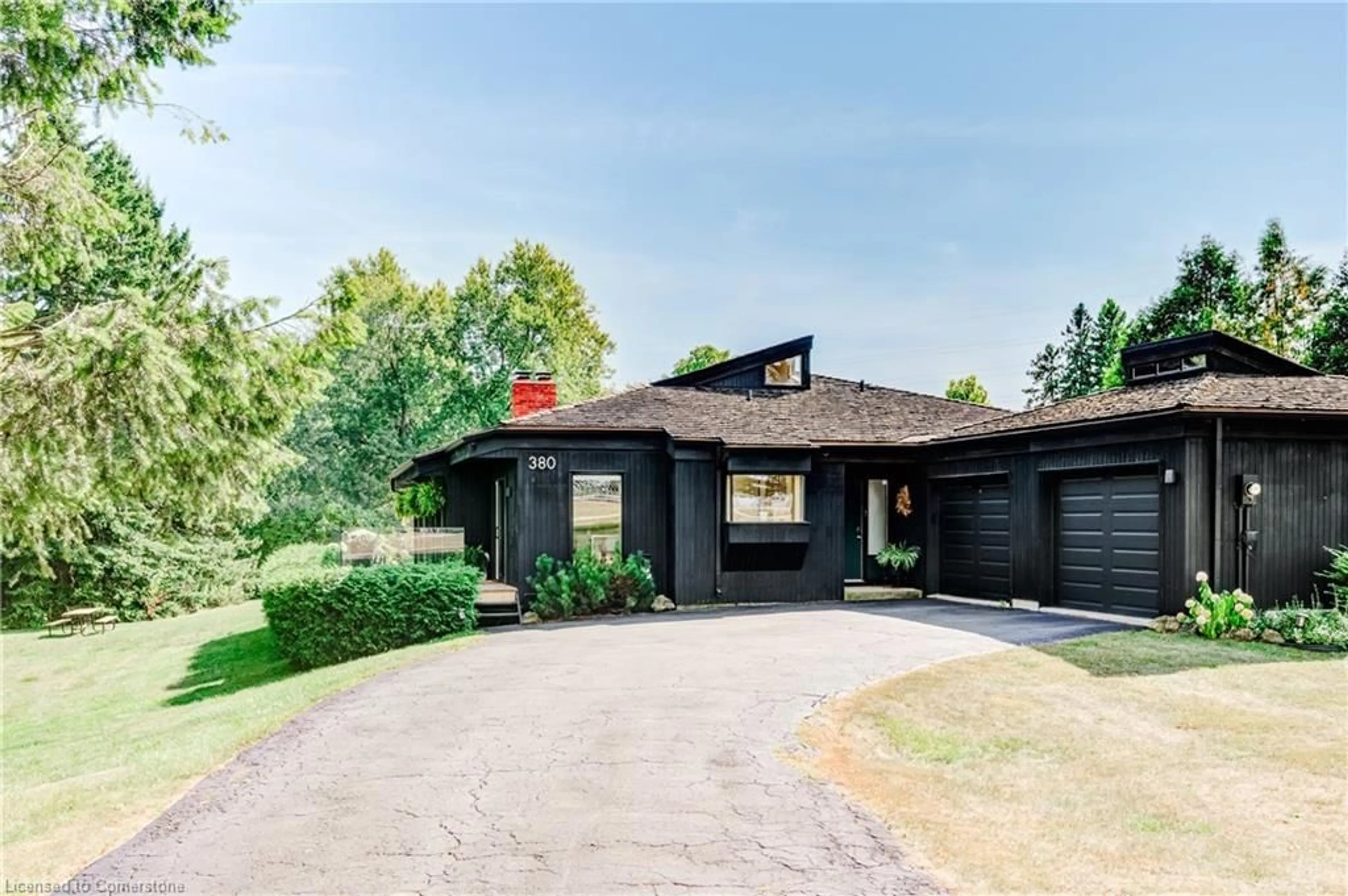 Frontside or backside of a home, cottage for 380 Parkside Dr, Waterdown Ontario L0R 2H1