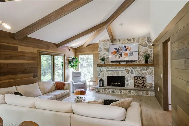 Additional property image - 380 Parkside Dr