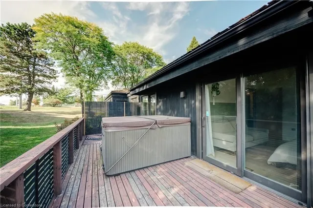 Additional property image - 380 Parkside Dr