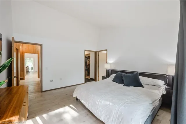 Additional property image - 380 Parkside Dr