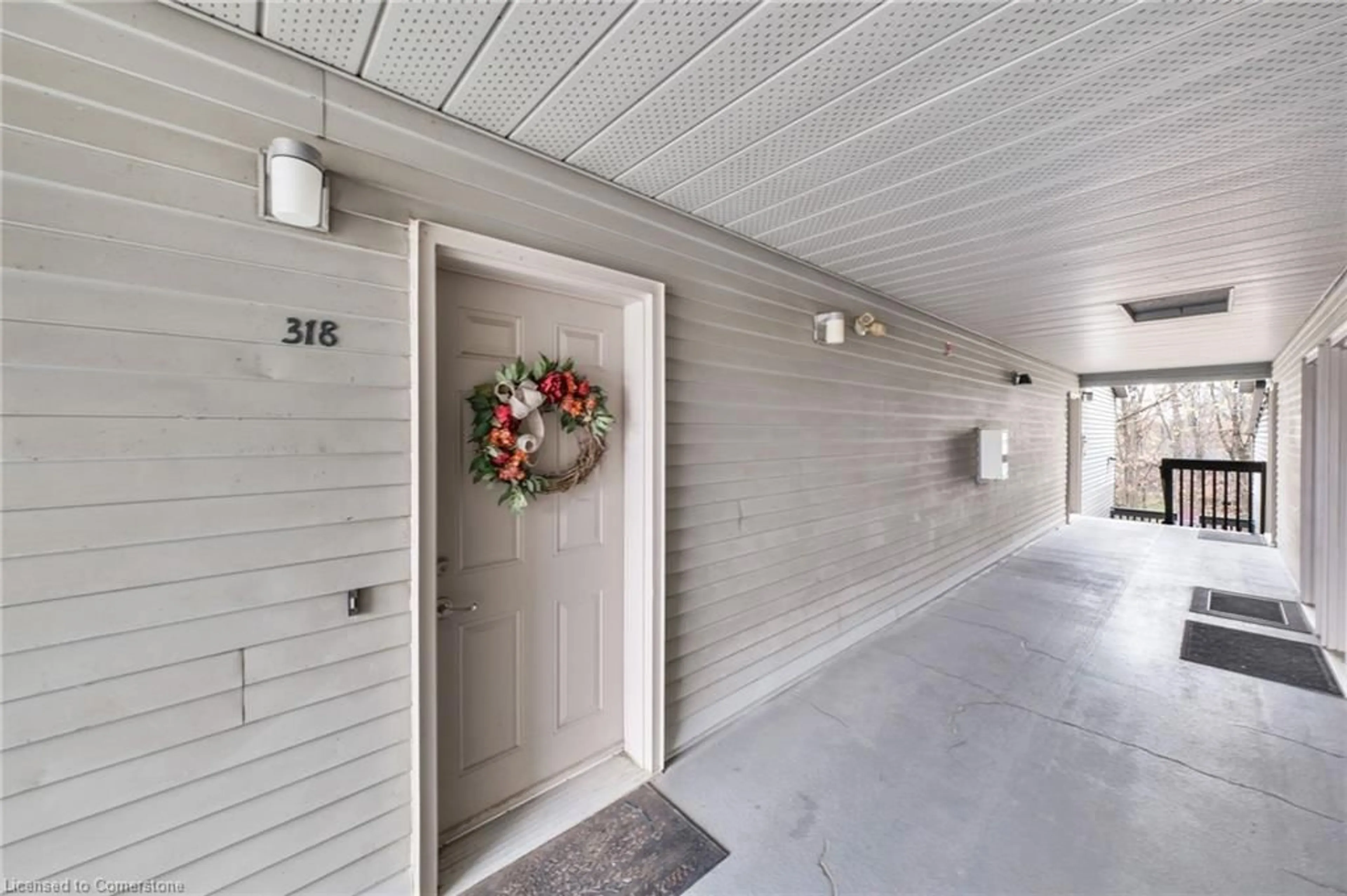 Indoor foyer, cement floor for 2030 Cleaver Ave #318, Burlington Ontario L7M 4C3