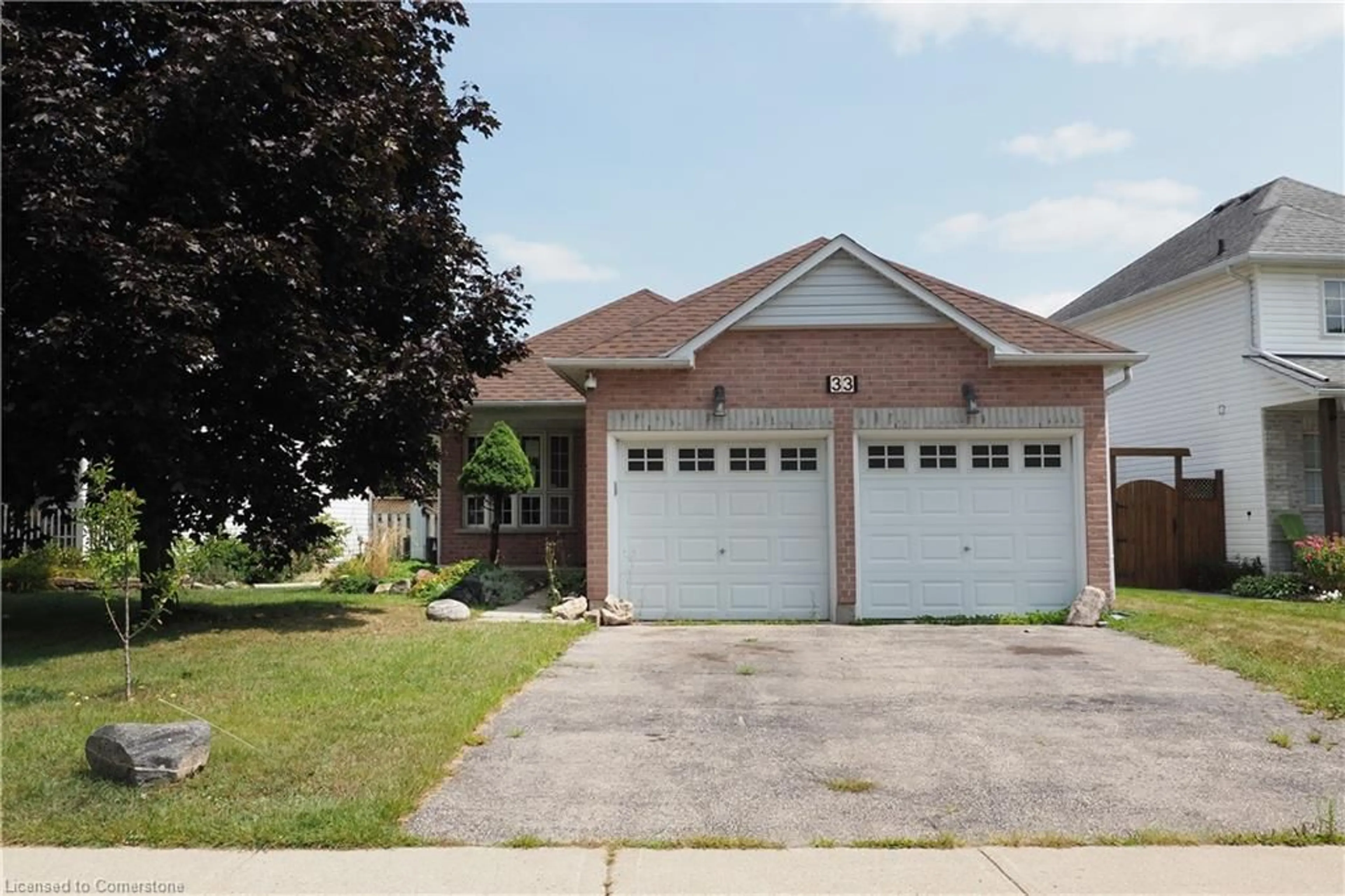 Frontside or backside of a home, cottage for 33 Hilltop Dr, Ayr Ontario N0B 1E0