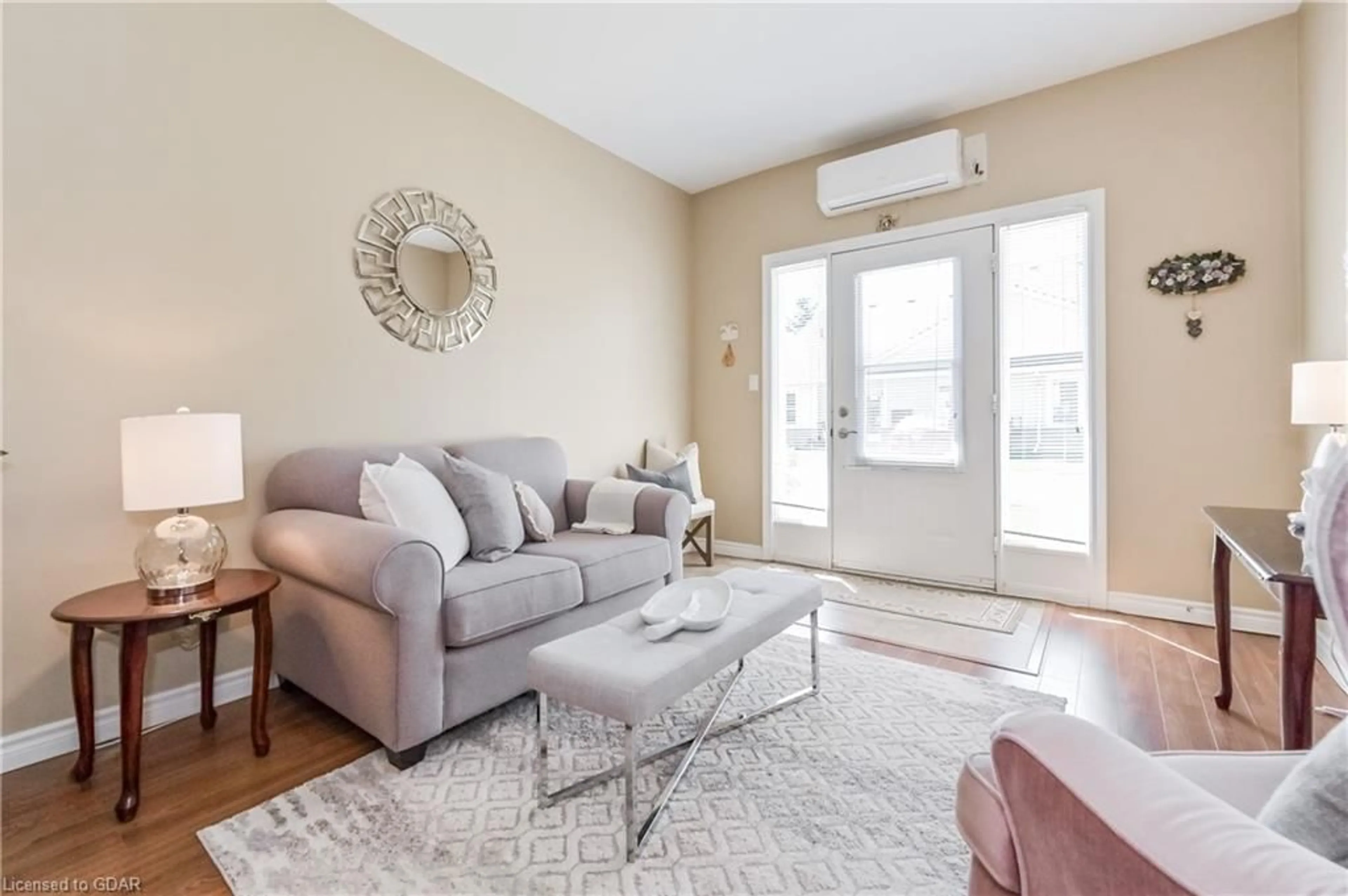 Living room, carpet floors for 760 Woodhill Dr #120, Fergus Ontario N1M 3W5