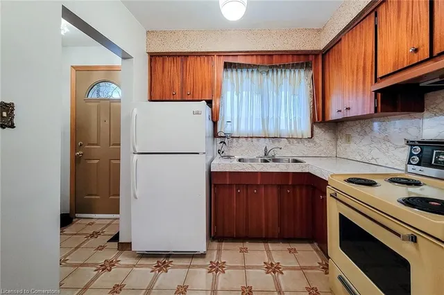 Additional property image - 923 Upper Ottawa St
