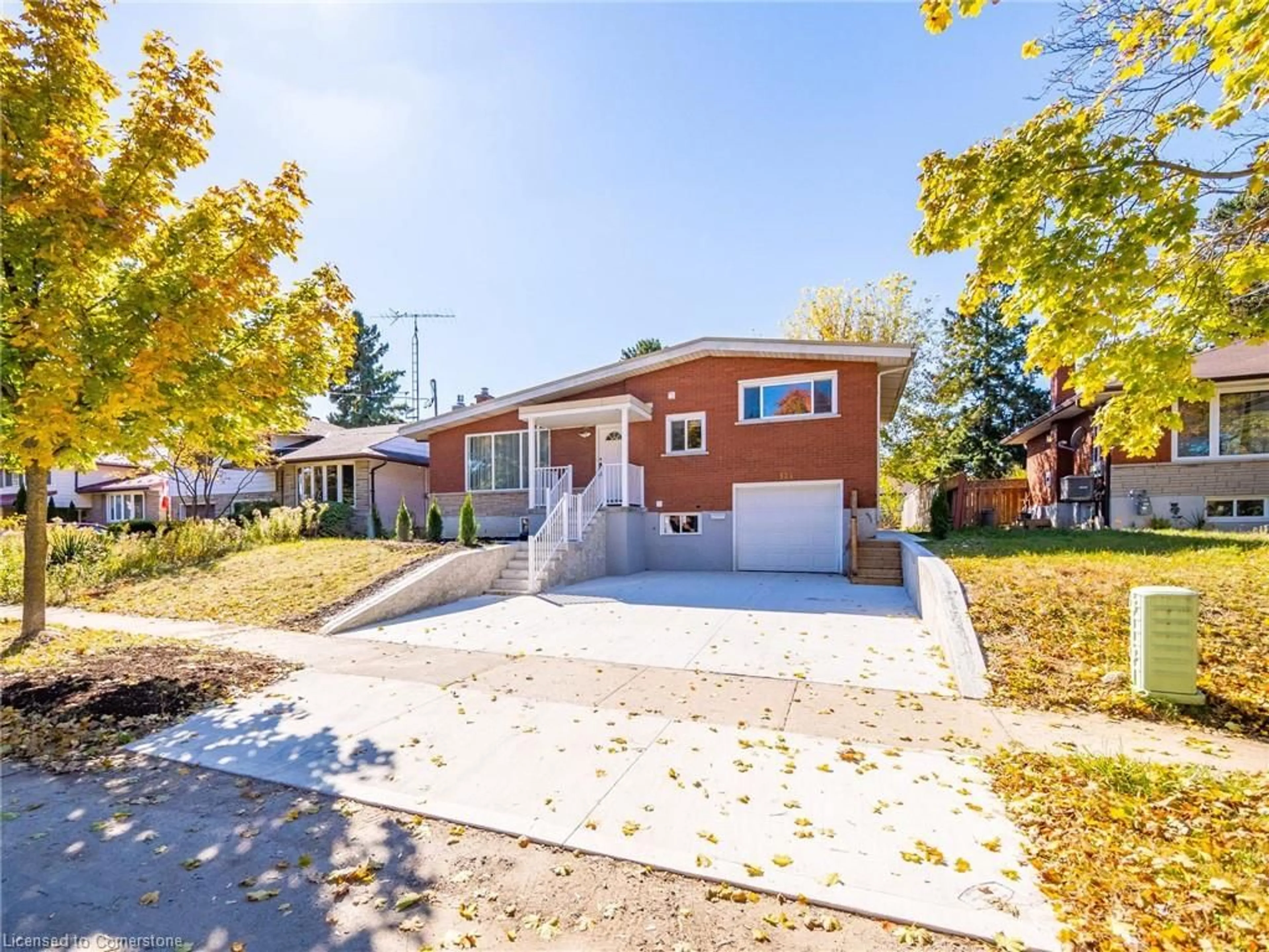 Frontside or backside of a home, the street view for 324 Rosemount Dr, Kitchener Ontario N2B 1R8