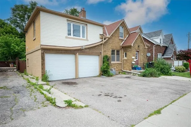 Additional property image - 194 Borden Ave
