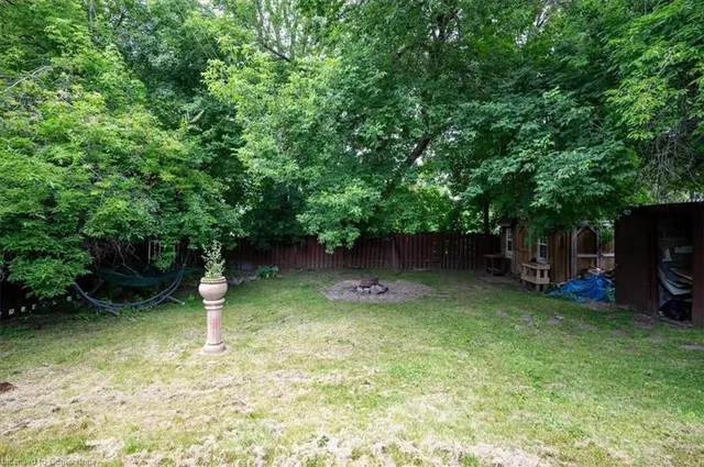 Additional property image - 194 Borden Ave