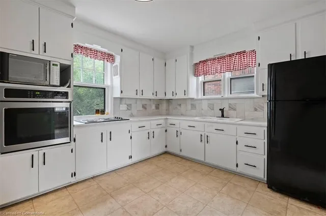 Additional property image - 194 Borden Ave