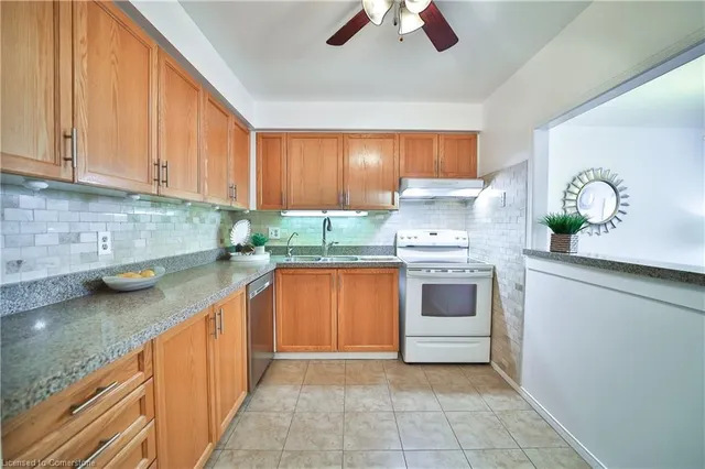 Additional property image - 1270 Maple Crossing Blvd Unit 705