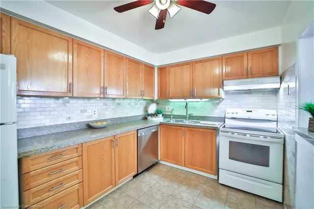 Additional property image - 1270 Maple Crossing Blvd Unit 705