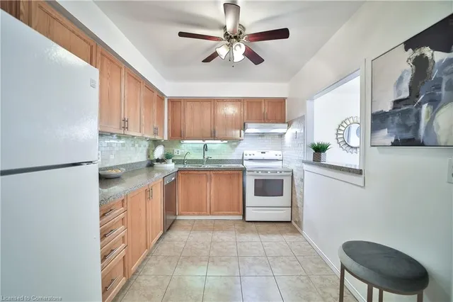 Additional property image - 1270 Maple Crossing Blvd Unit 705