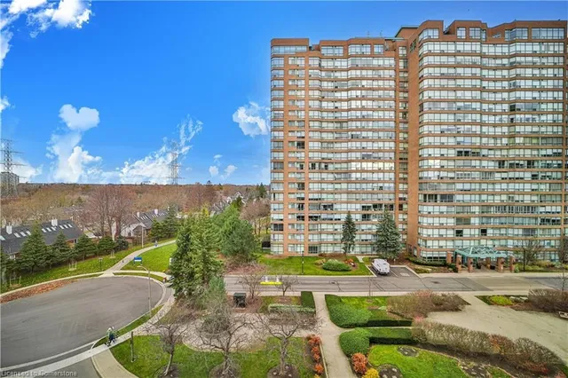 Additional property image - 1270 Maple Crossing Blvd Unit 705