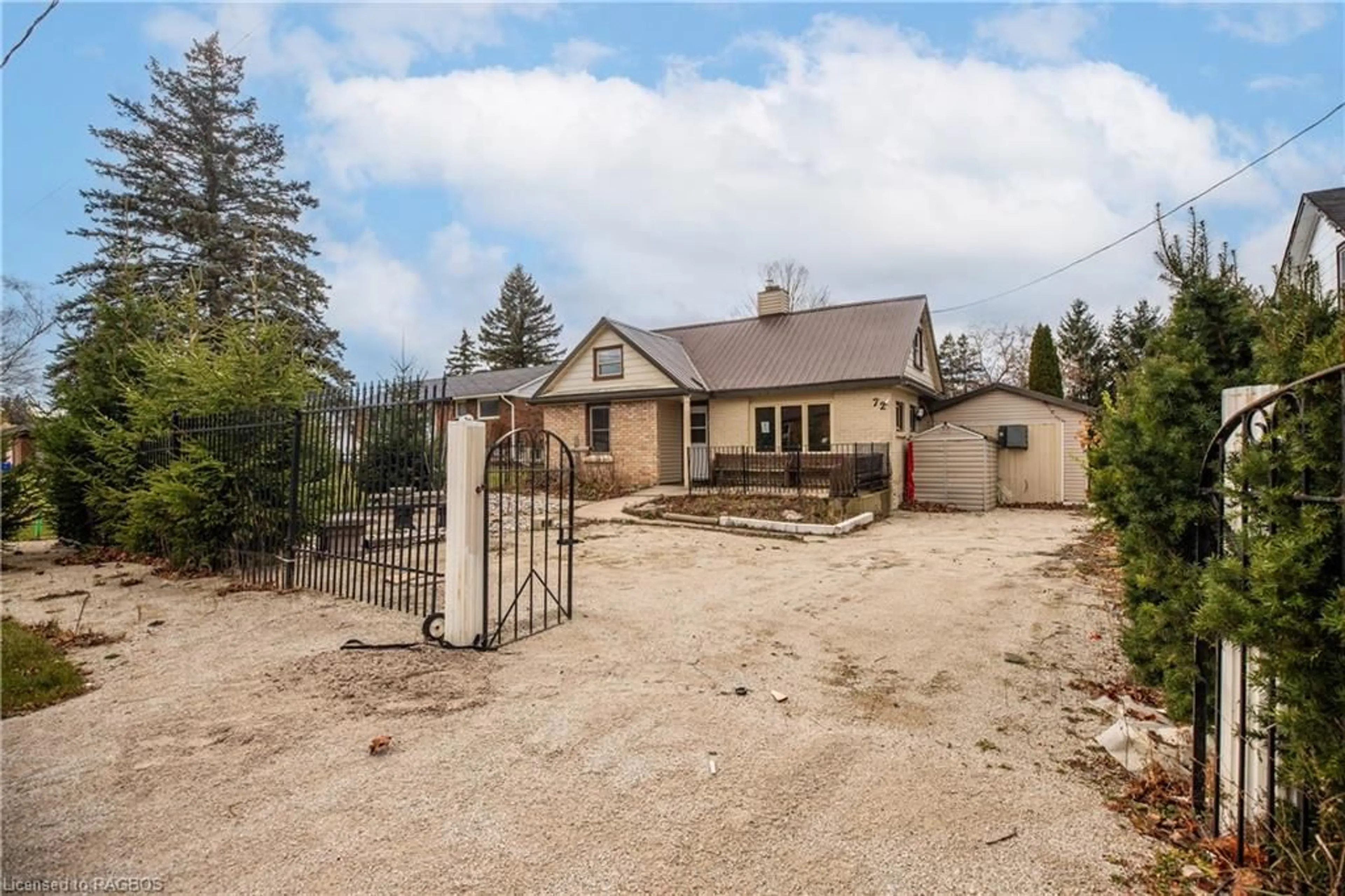 Frontside or backside of a home, cottage for 72 Hamilton St, Tara Ontario N0H 2N0