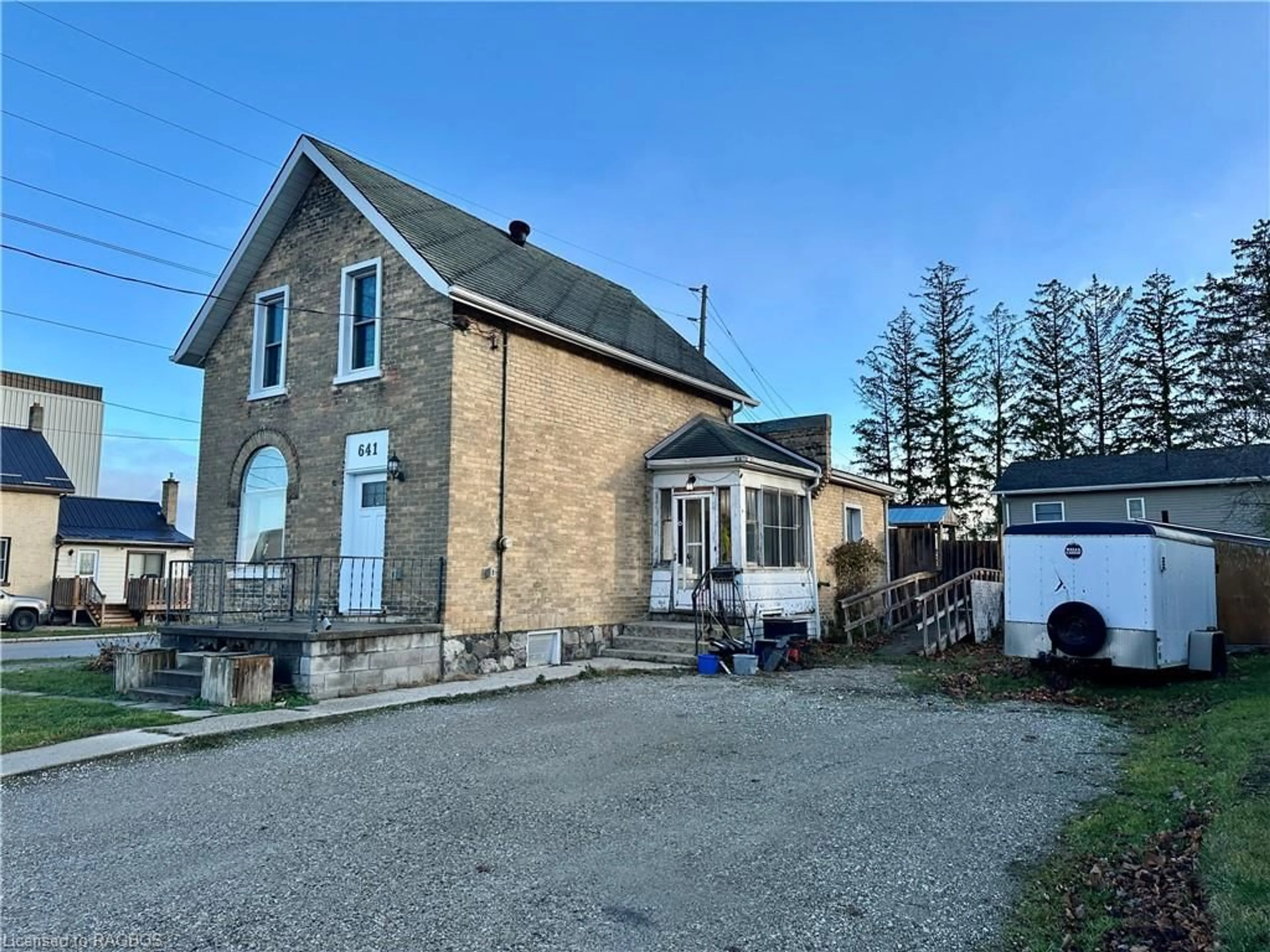 Frontside or backside of a home, cottage for 641 10th Ave, Hanover Ontario N4N 2P6