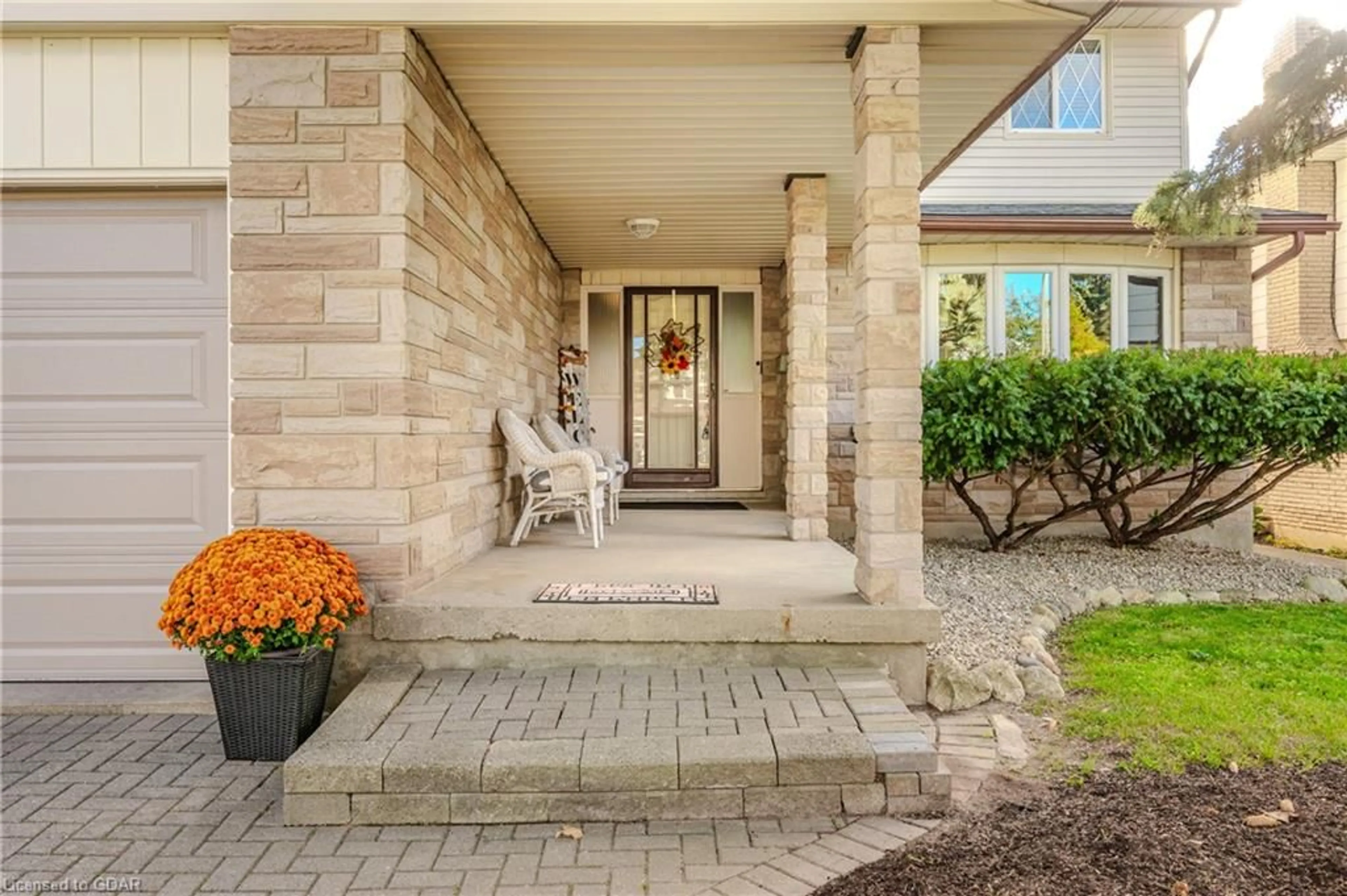 Indoor entryway, ceramic floors for 83 Rickson Ave, Guelph Ontario N1G 3B6