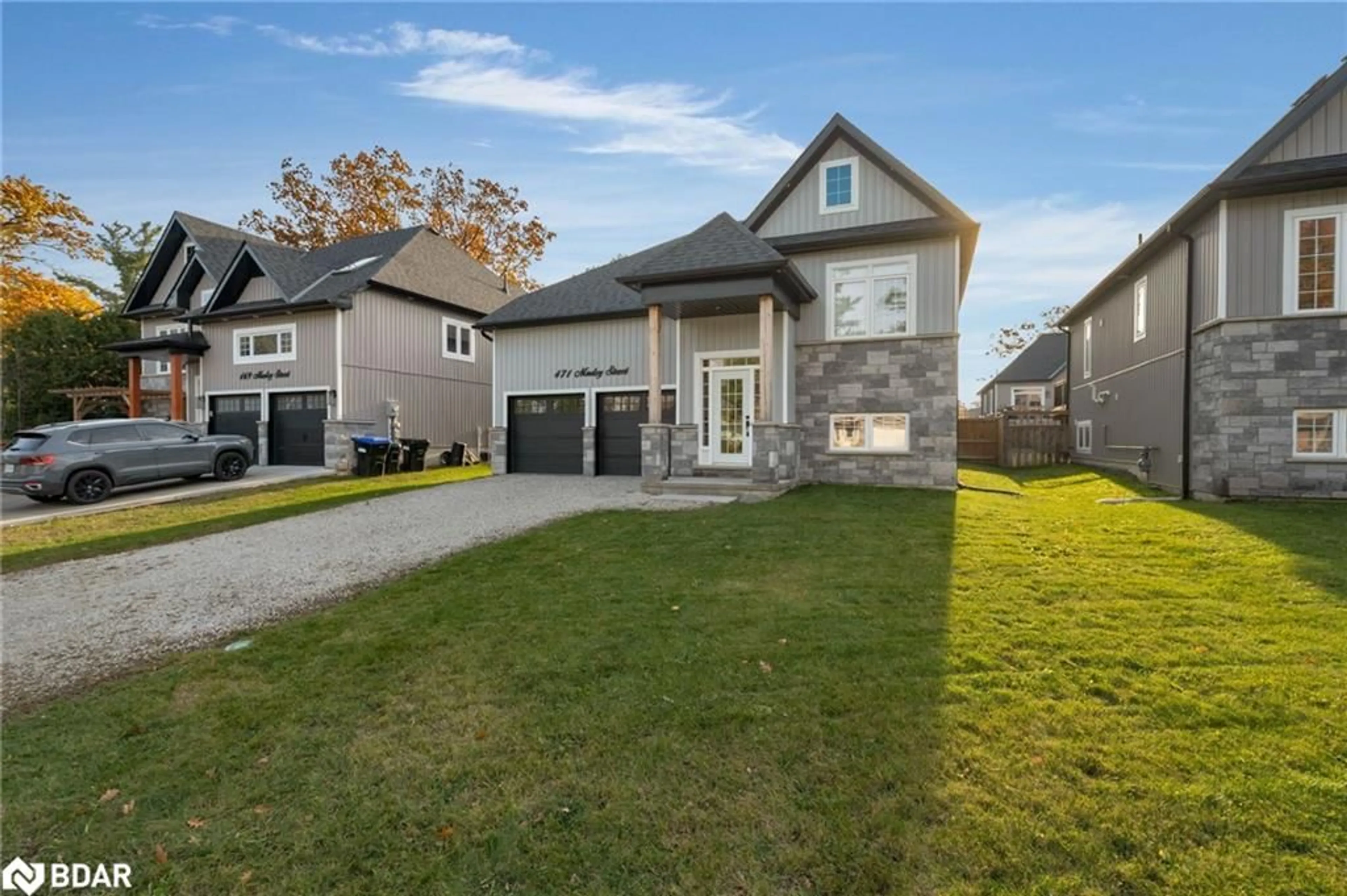 Frontside or backside of a home, cottage for 471 Mosley St, Wasaga Beach Ontario L9Z 2J4