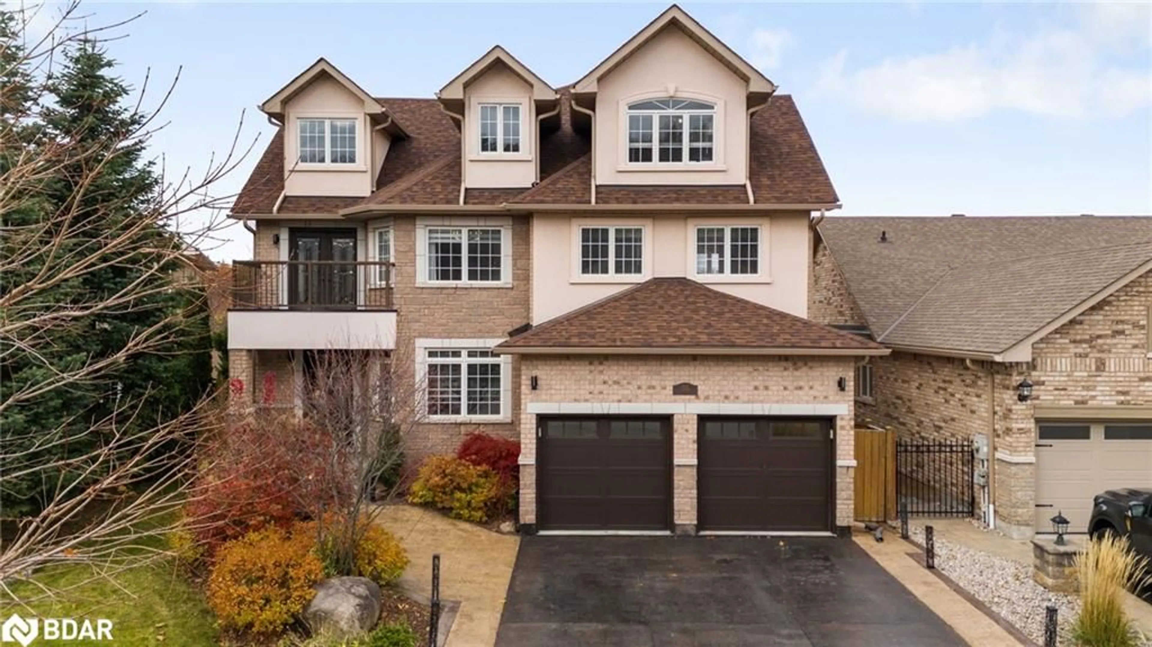 A pic from exterior of the house or condo, cottage for 36 Stapleton Pl, Barrie Ontario L4N 5Z4