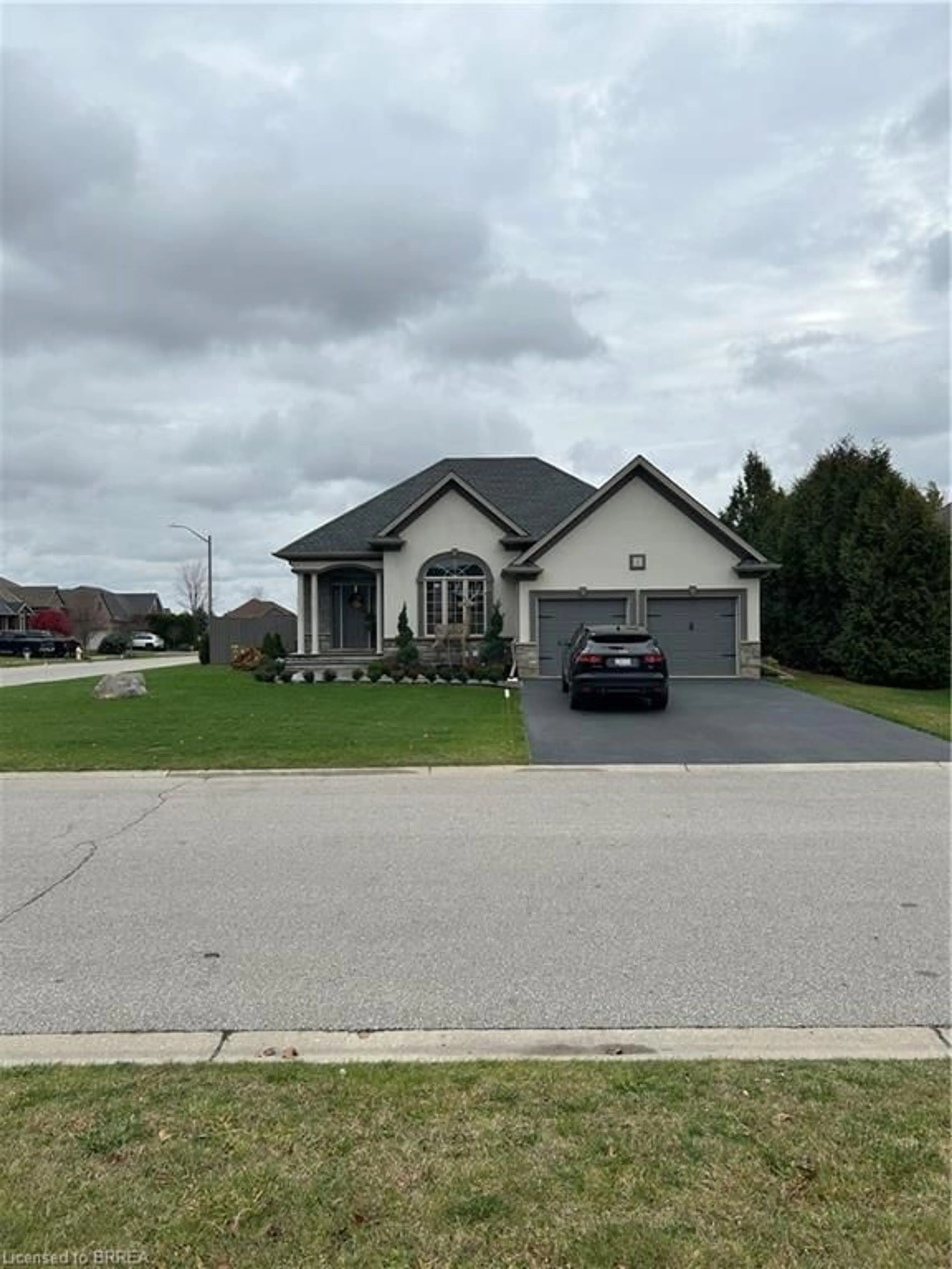 Frontside or backside of a home, the street view for 2 Kim Lane, Waterford Ontario N0E 1Y0