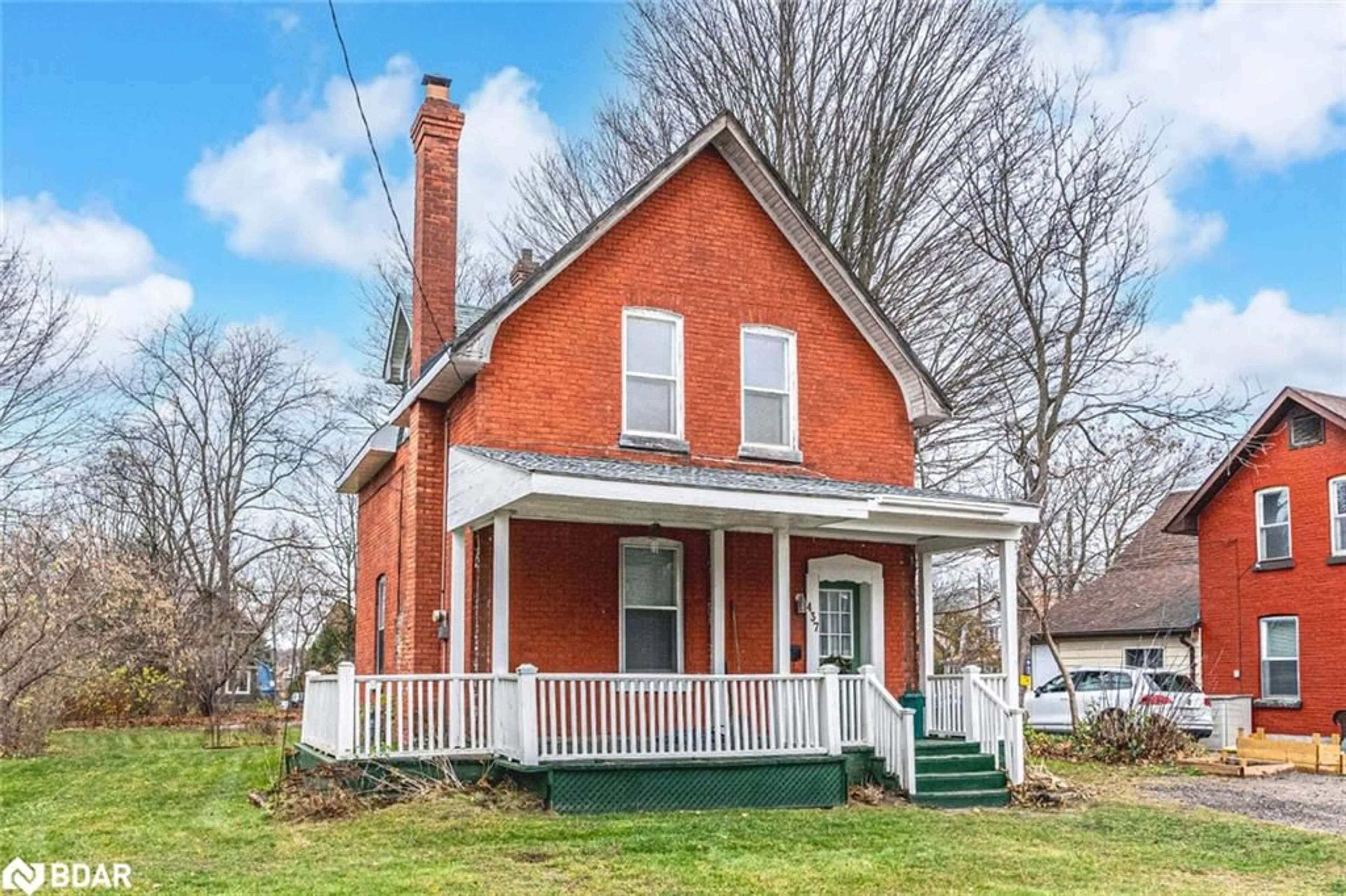 Frontside or backside of a home, cottage for 437 Midland Ave, Midland Ontario L4R 3L2