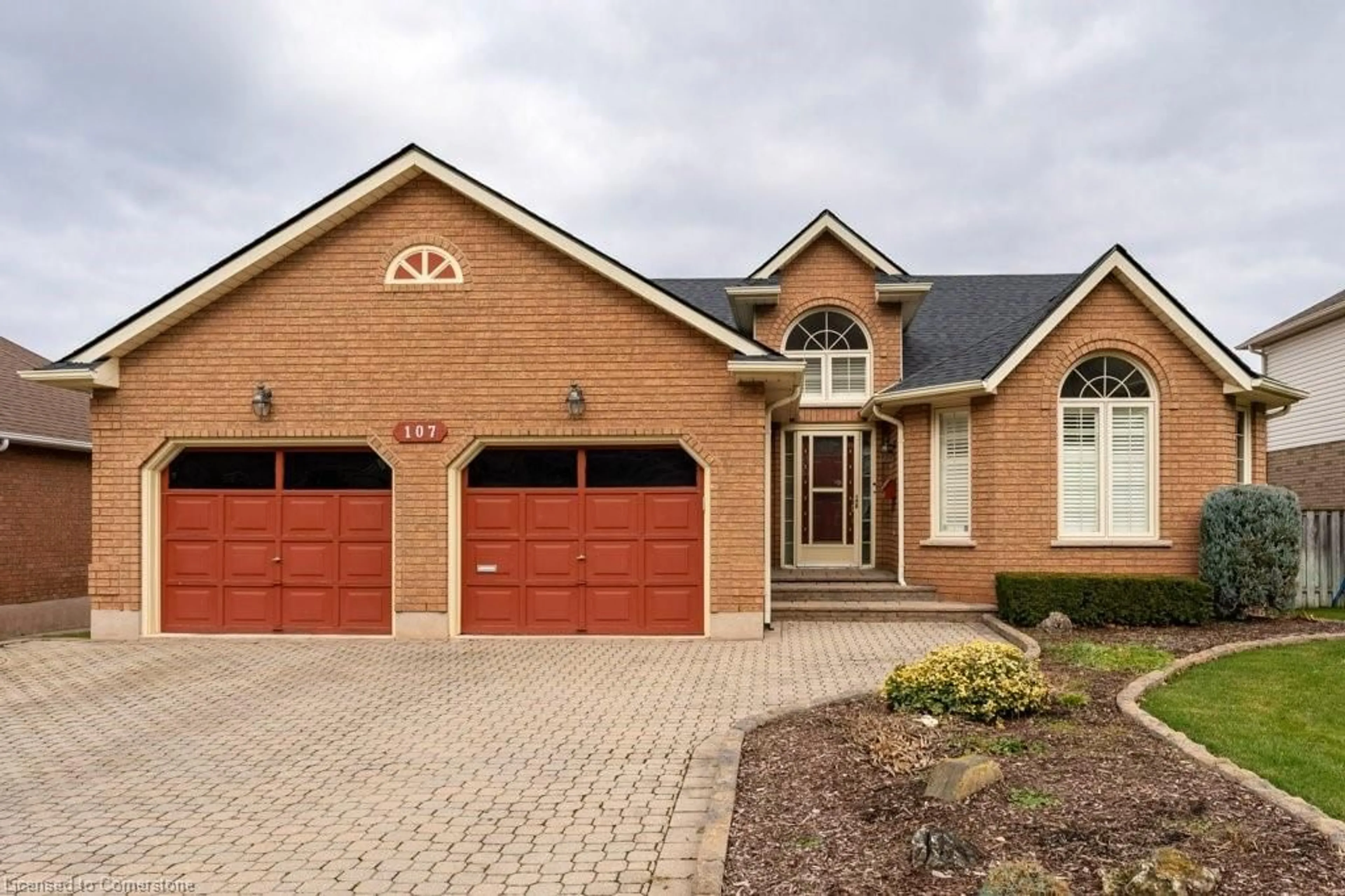 Home with brick exterior material, street for 107 Dorchester Dr, Grimsby Ontario L3M 5H5