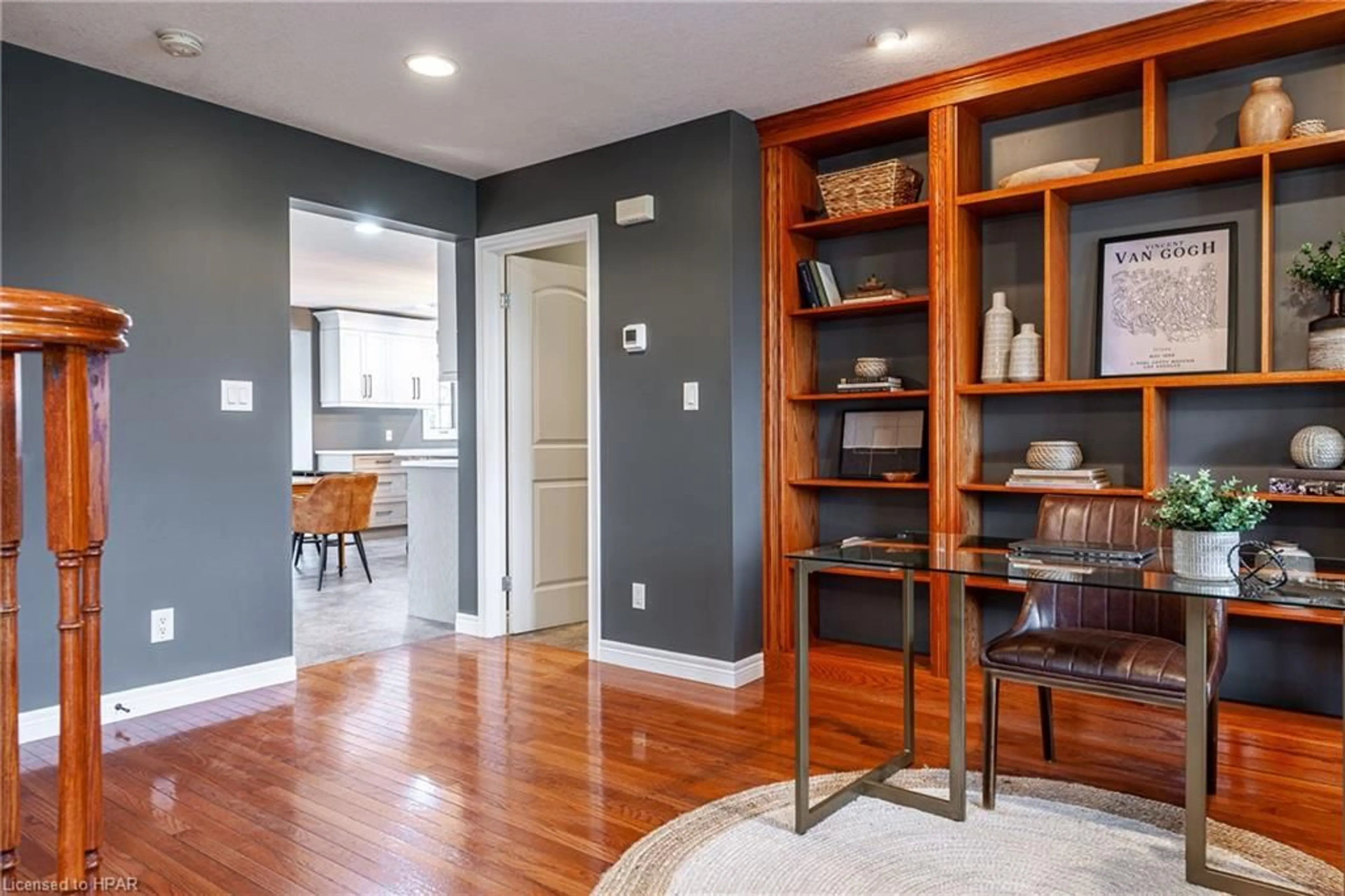 Indoor entryway, wood floors for 18 Abraham Dr, Stratford Ontario N5A 8A9