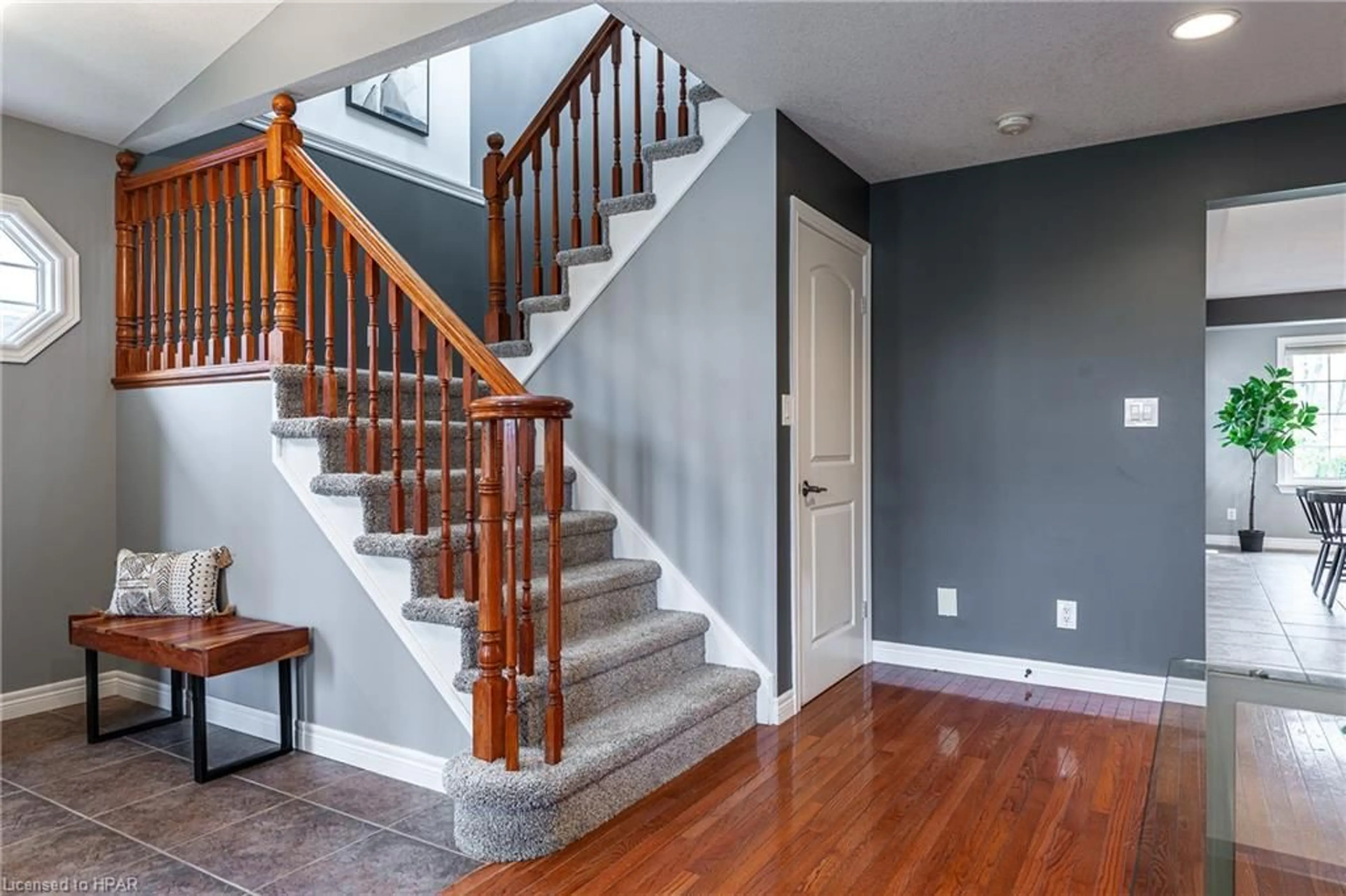 Indoor entryway, wood floors for 18 Abraham Dr, Stratford Ontario N5A 8A9