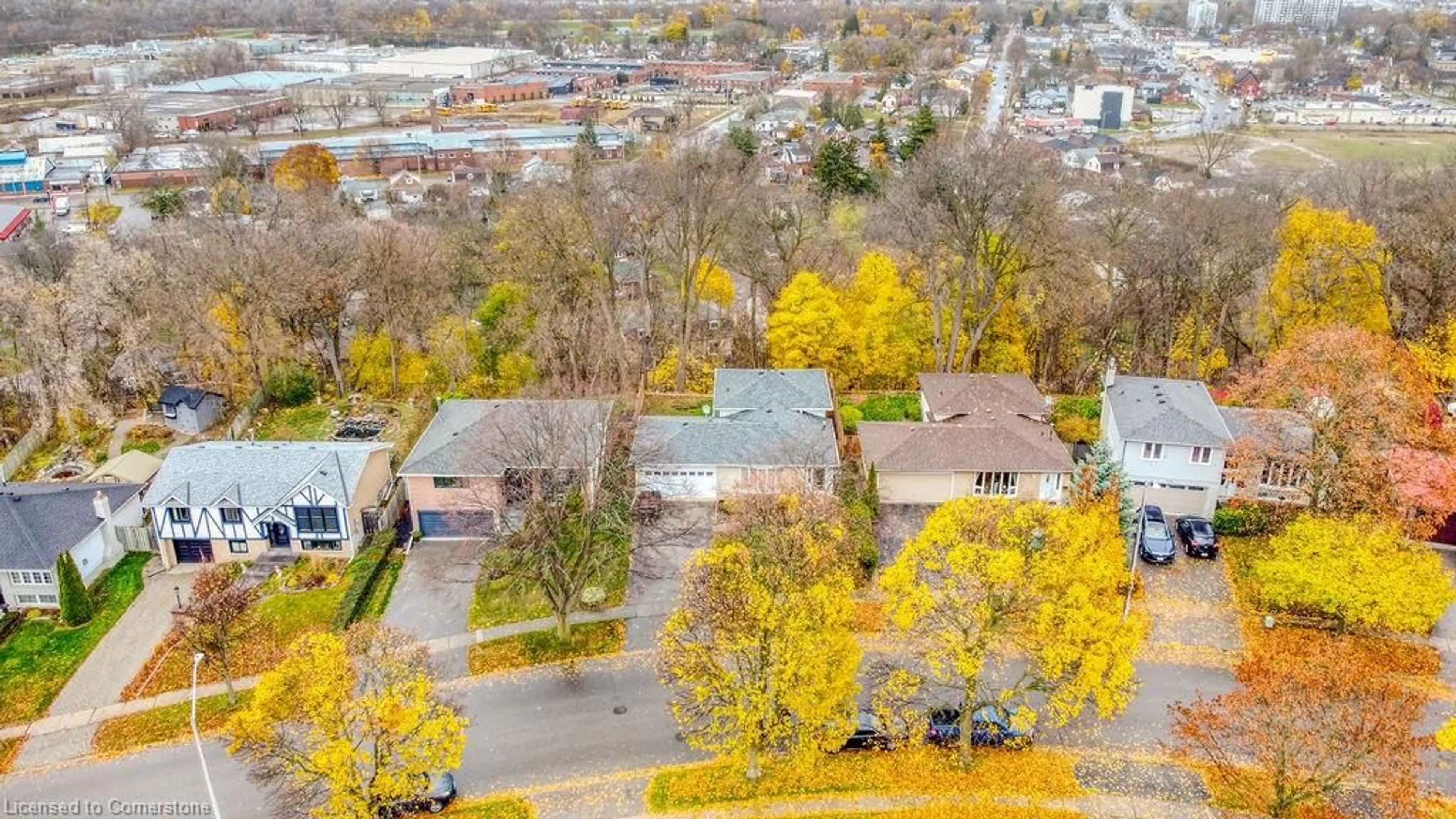 A pic from exterior of the house or condo, the street view for 36 Hillcrest Ave, Brantford Ontario N3T 5X8