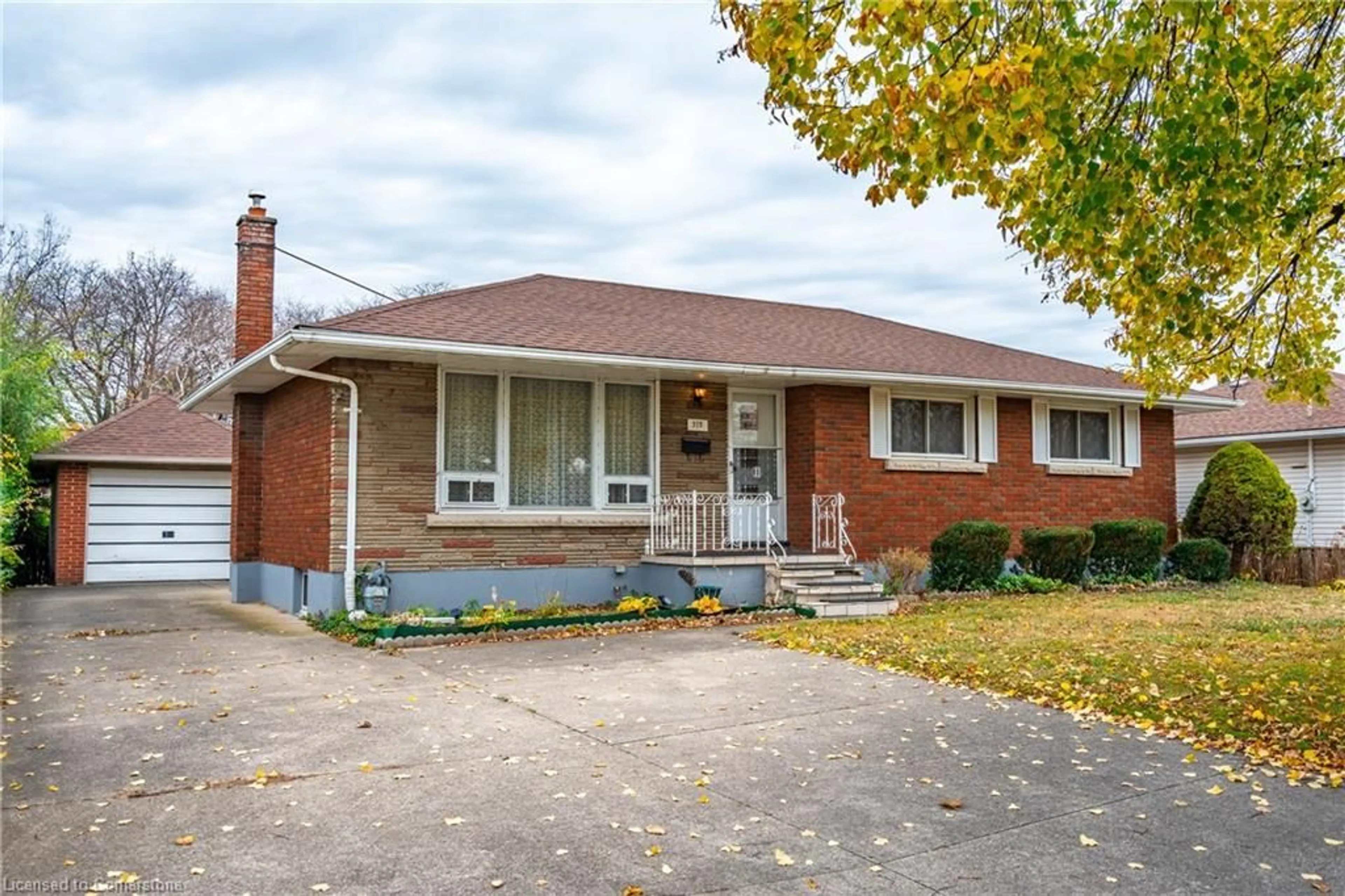 Home with brick exterior material for 375 Bunting Rd, St. Catharines Ontario L2M 3Y8