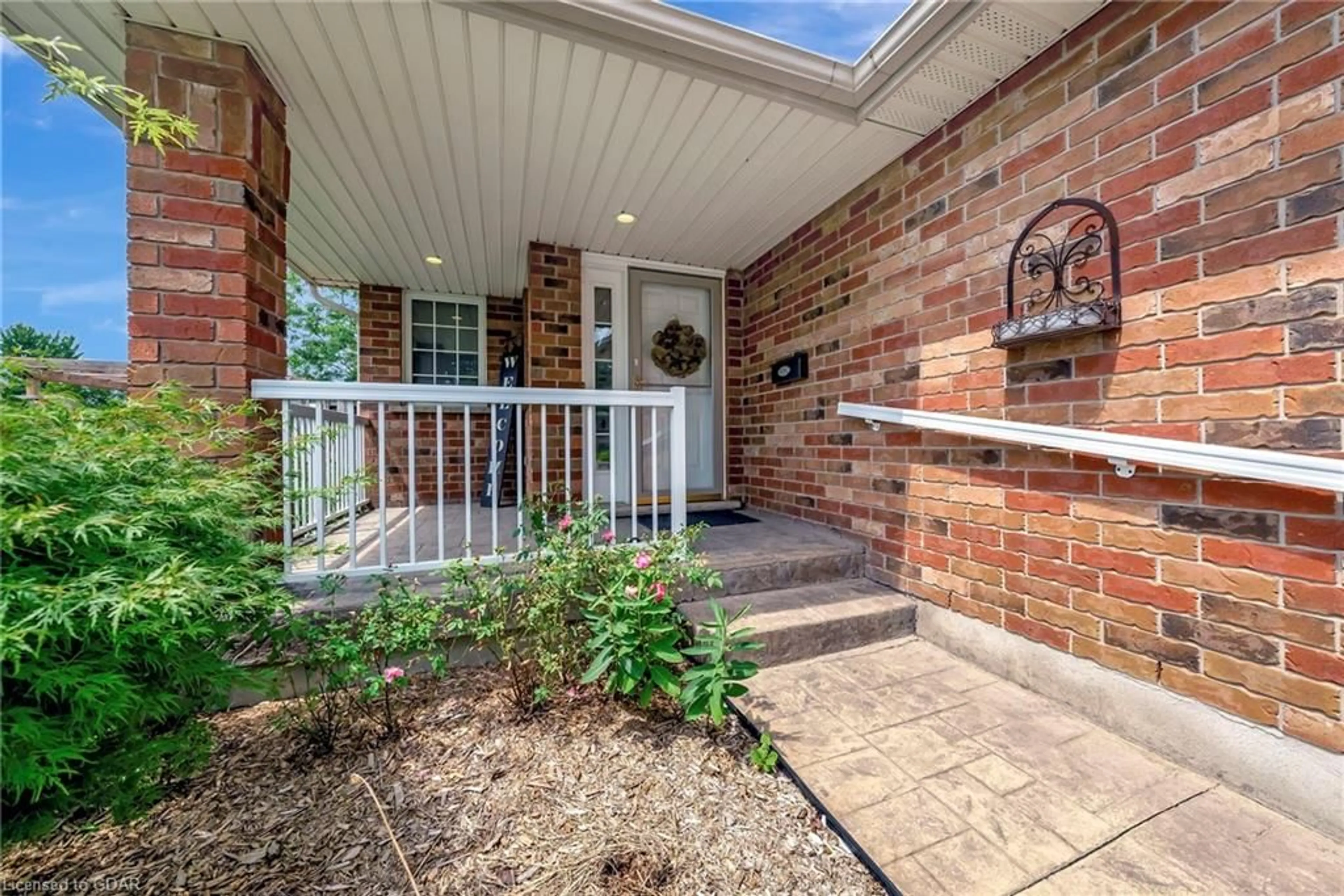 Indoor entryway, wood floors for 187 Milson Cres, Guelph Ontario N1C 1G4