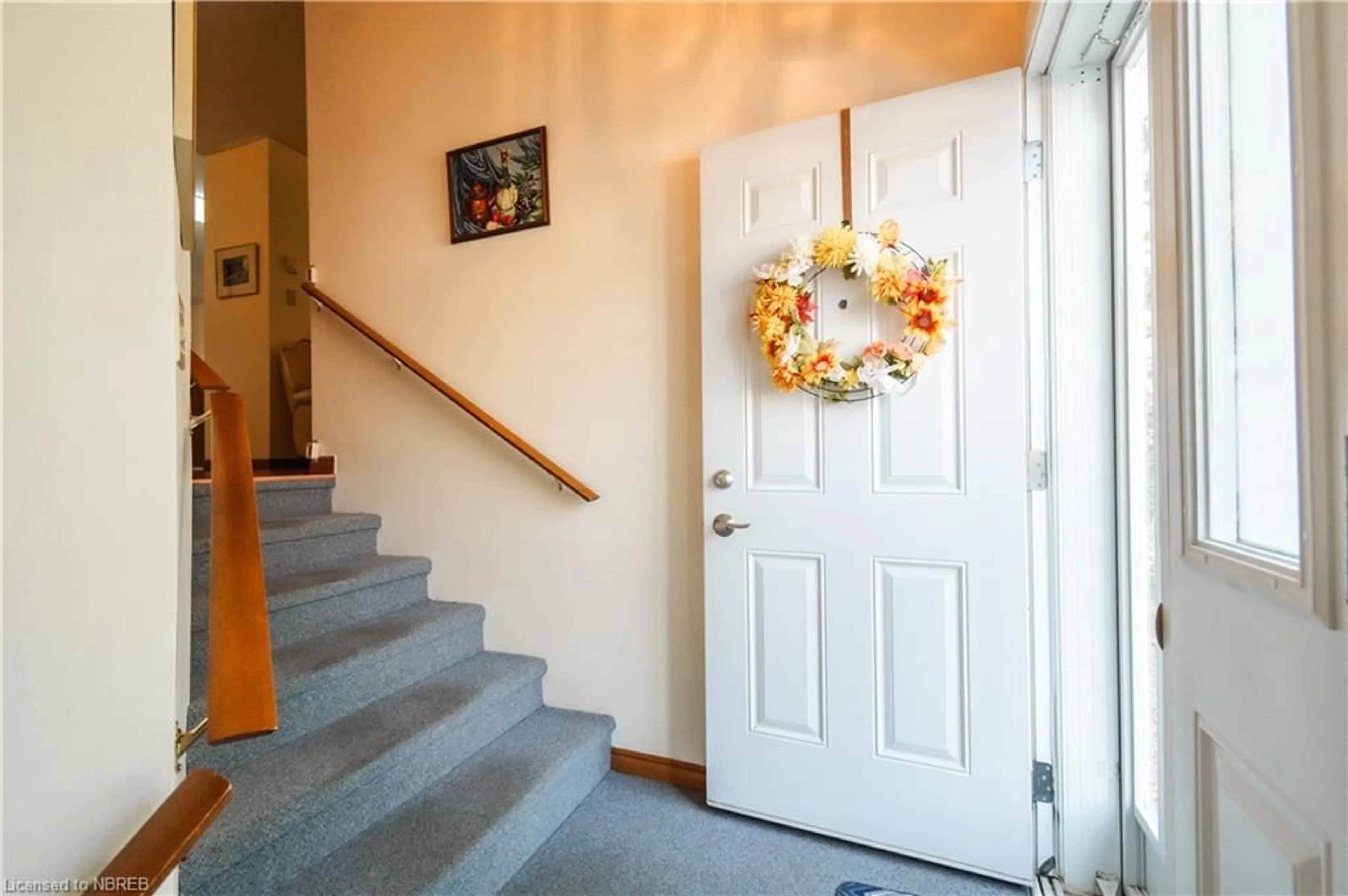Indoor foyer, wood floors for 624 Lakeshore Dr #37, North Bay Ontario P1A 2E8
