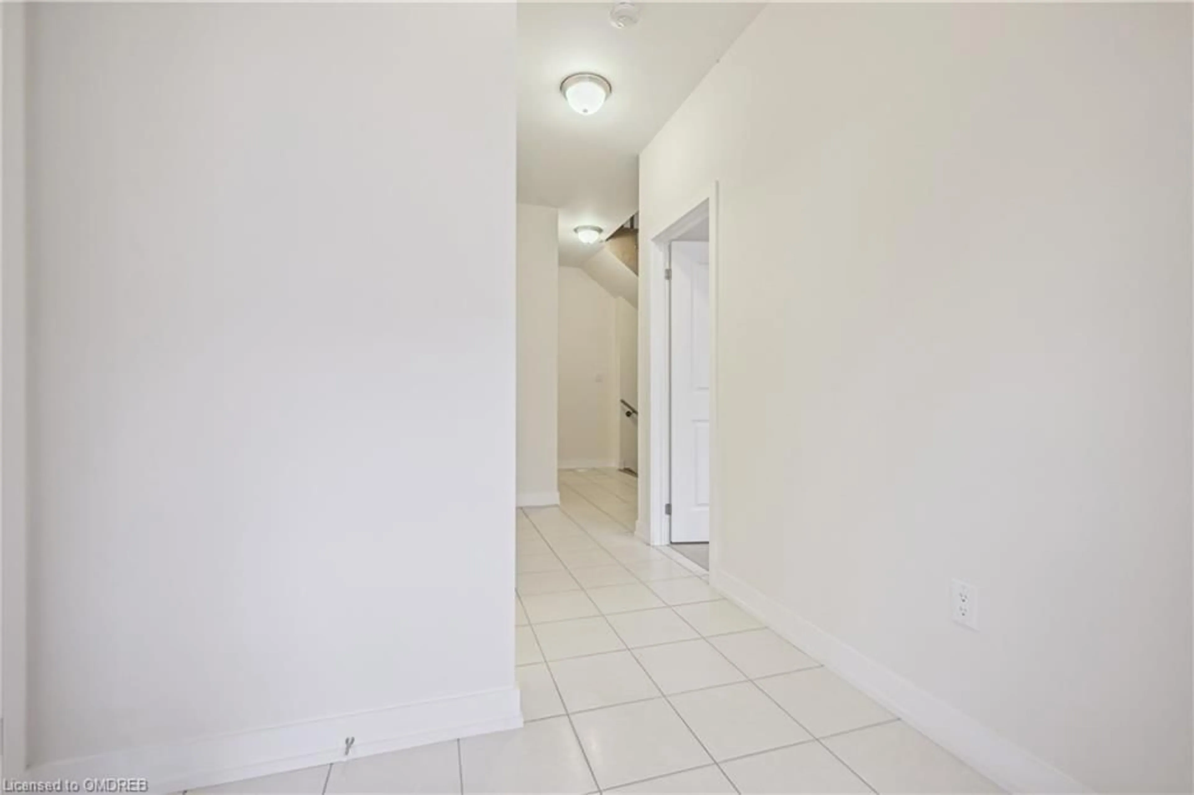 A pic of a room, not visible floor for 3083 Meadowridge Dr, Oakville Ontario L6H 7Z5