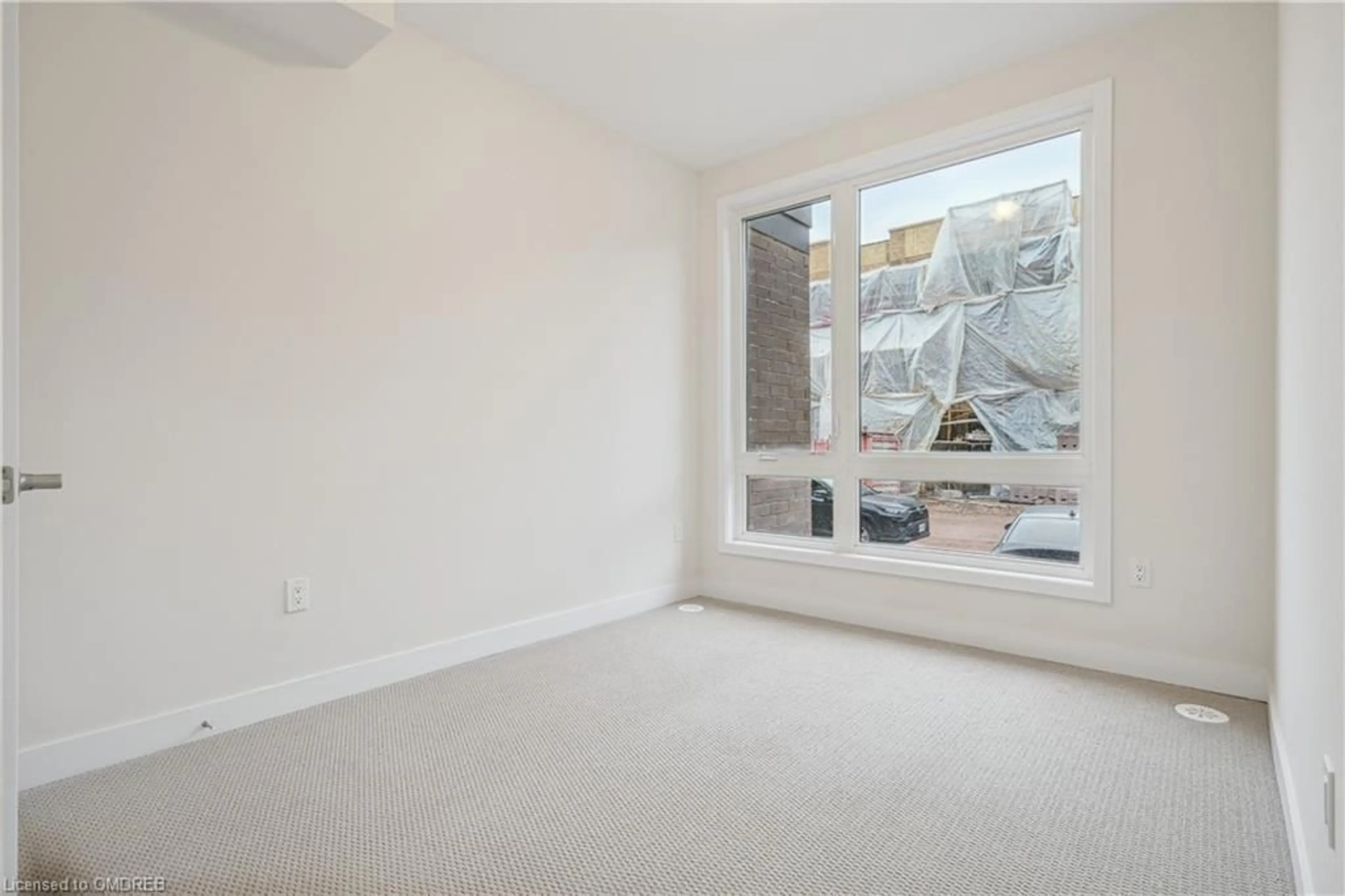 A pic of a room, not visible floor for 3083 Meadowridge Dr, Oakville Ontario L6H 7Z5